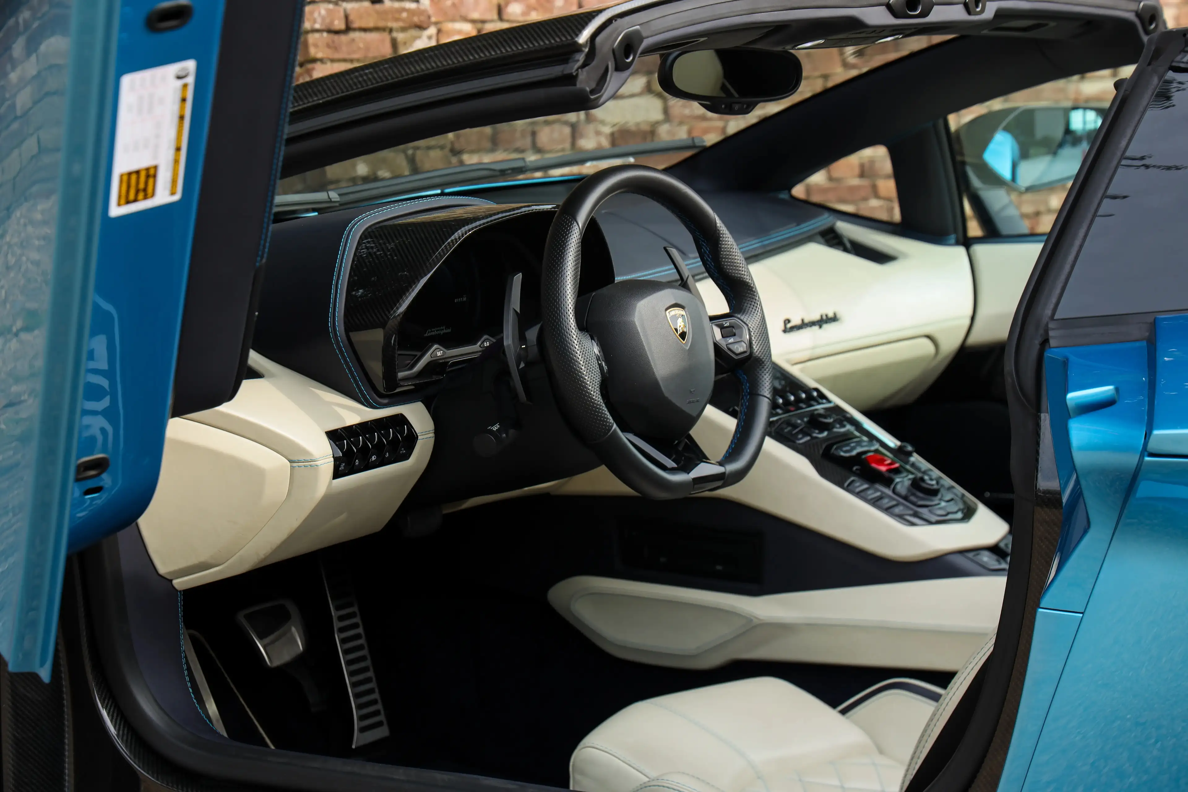 Lamborghini Aventador S Roadster "Blu Aegir over Bianco Polar" "Blu Aegi — photo 3