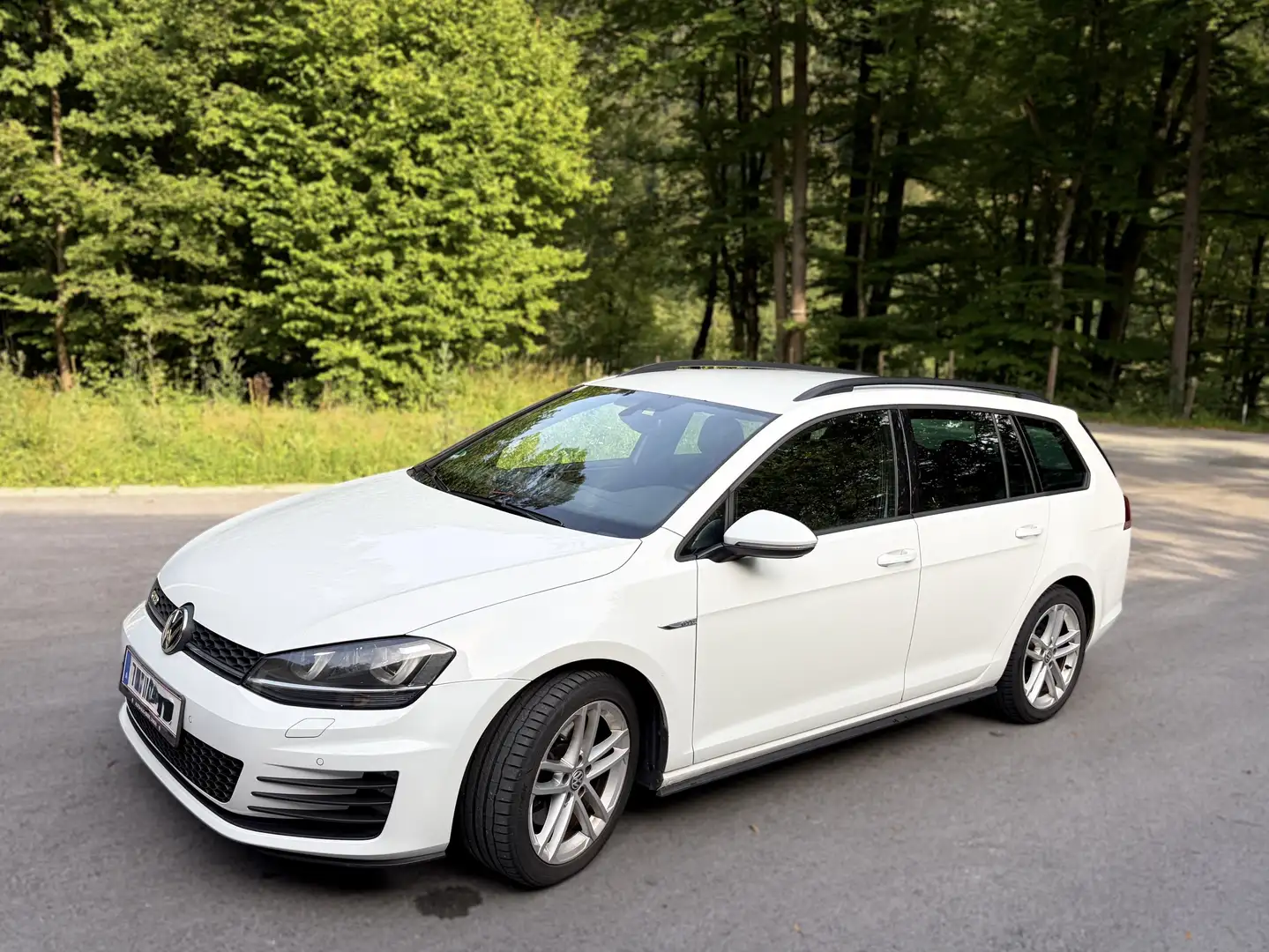 Volkswagen Golf GTD Variant 2,0 TDI - 1