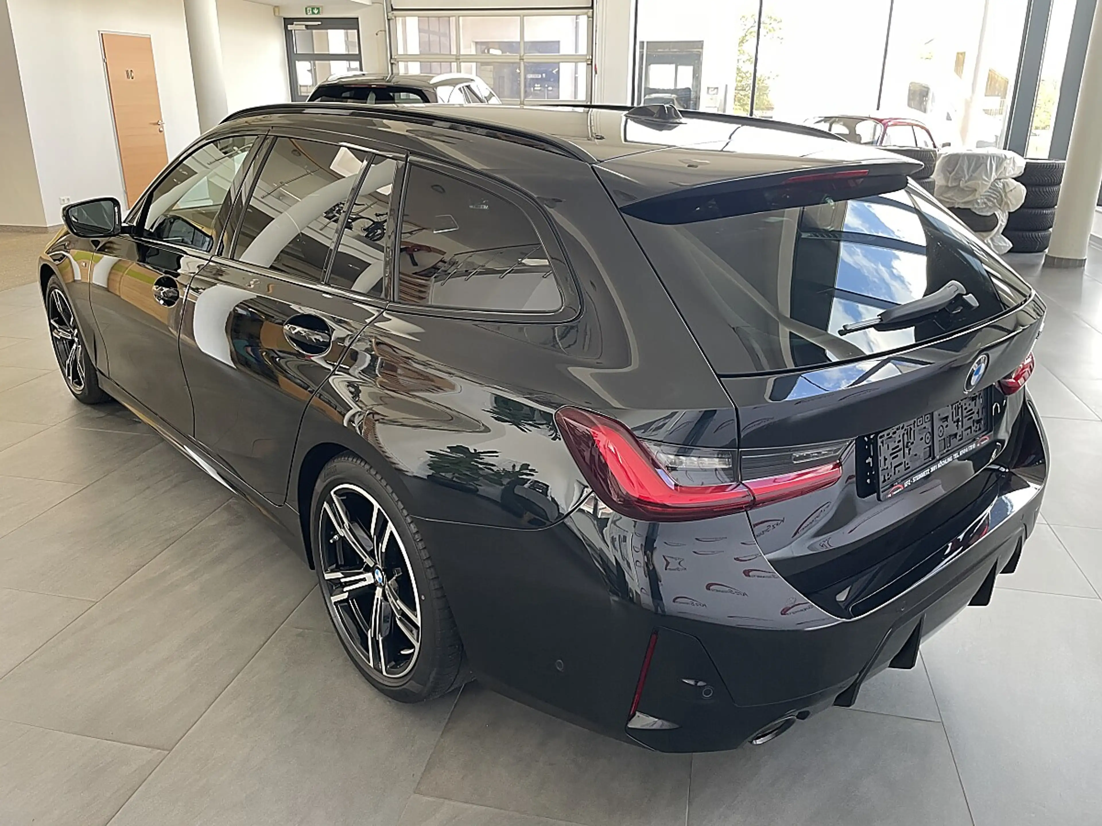 BMW 318 d 48 V Touring Aut. M-Sport, Shadow — photo 6