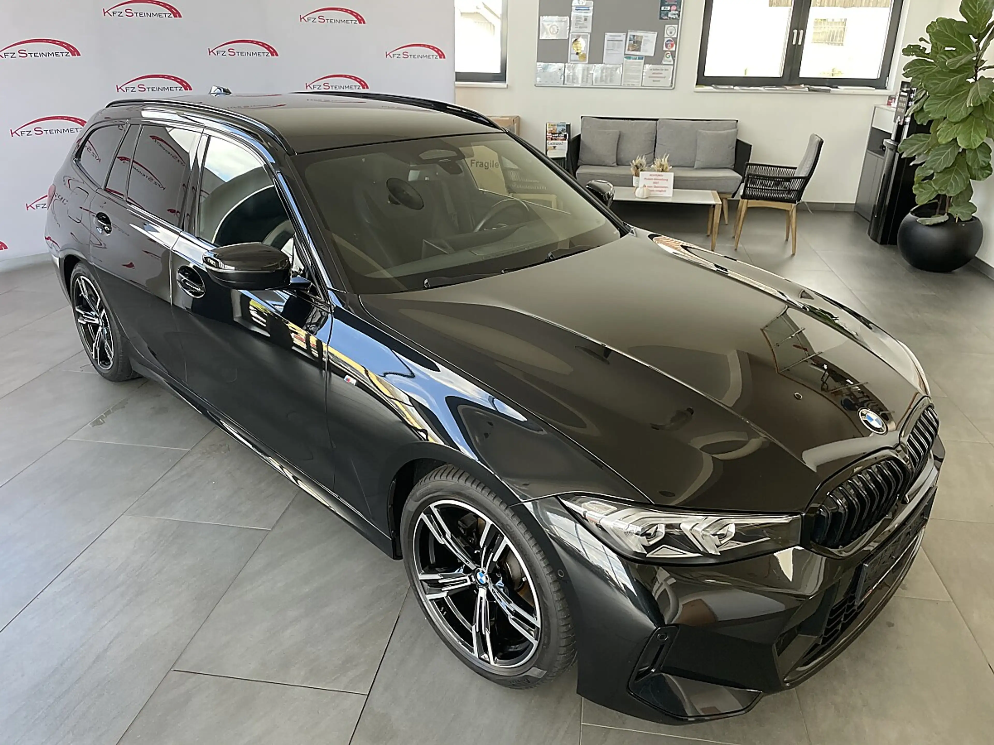BMW 318 d 48 V Touring Aut. M-Sport, Shadow — photo 3