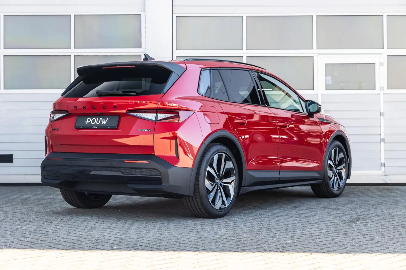 Skoda Elroq 85 286pk Sportline Edition | Business Upgrade Plus crvena - 2