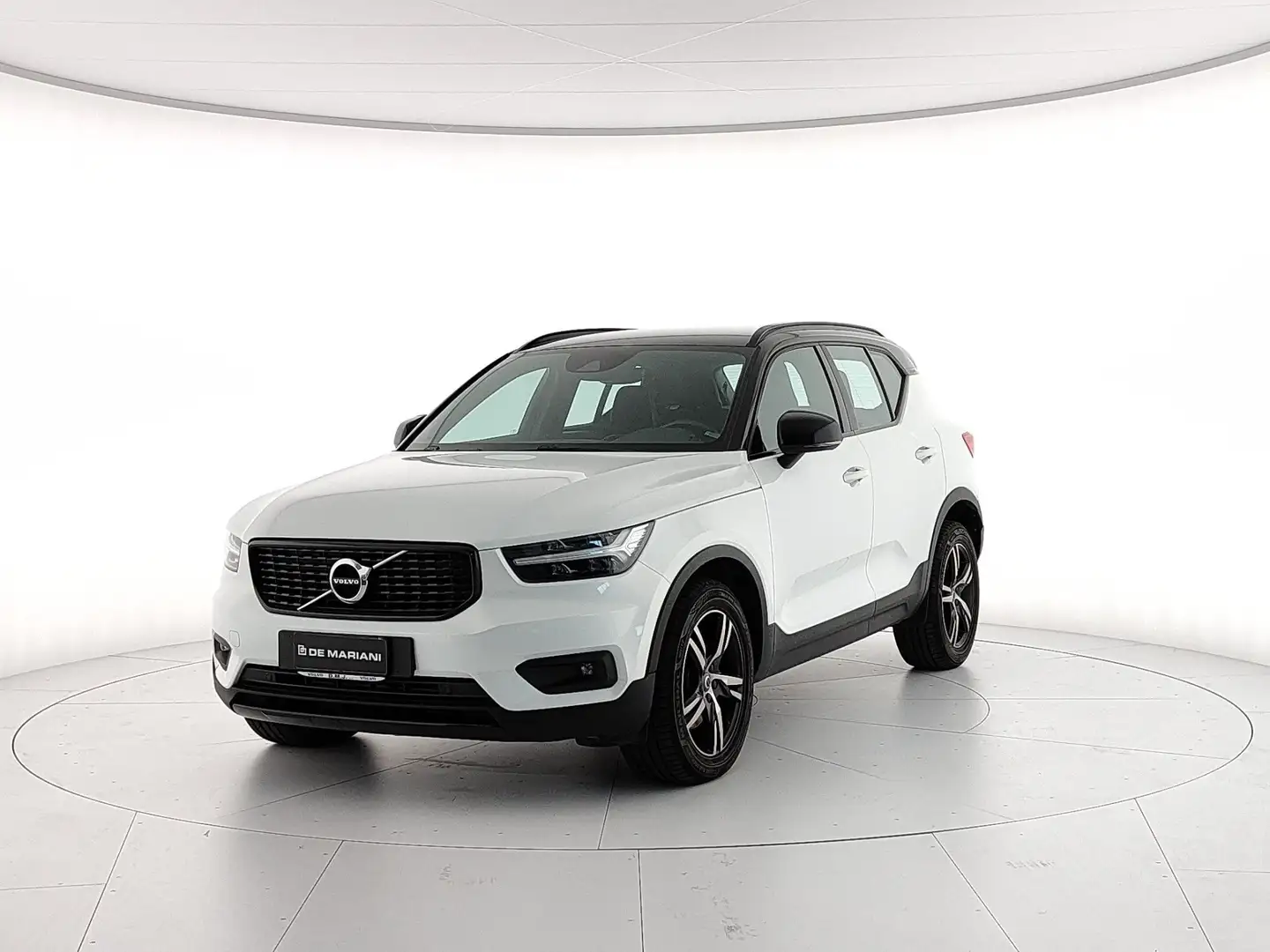 Volvo XC40 XC40 2.0 d4 R-design awd geartronic 190cv (Br) Weiß - 1