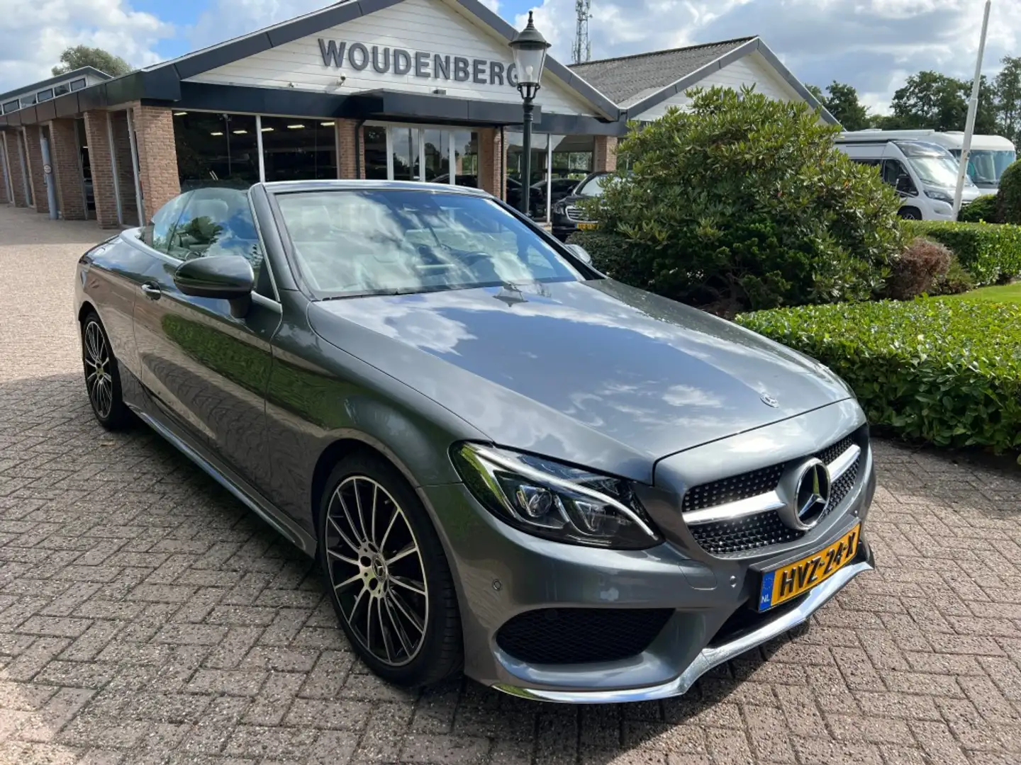 Mercedes-Benz C 200 C 200 cabriolet AMG int ext, Airscarf Gris - 1