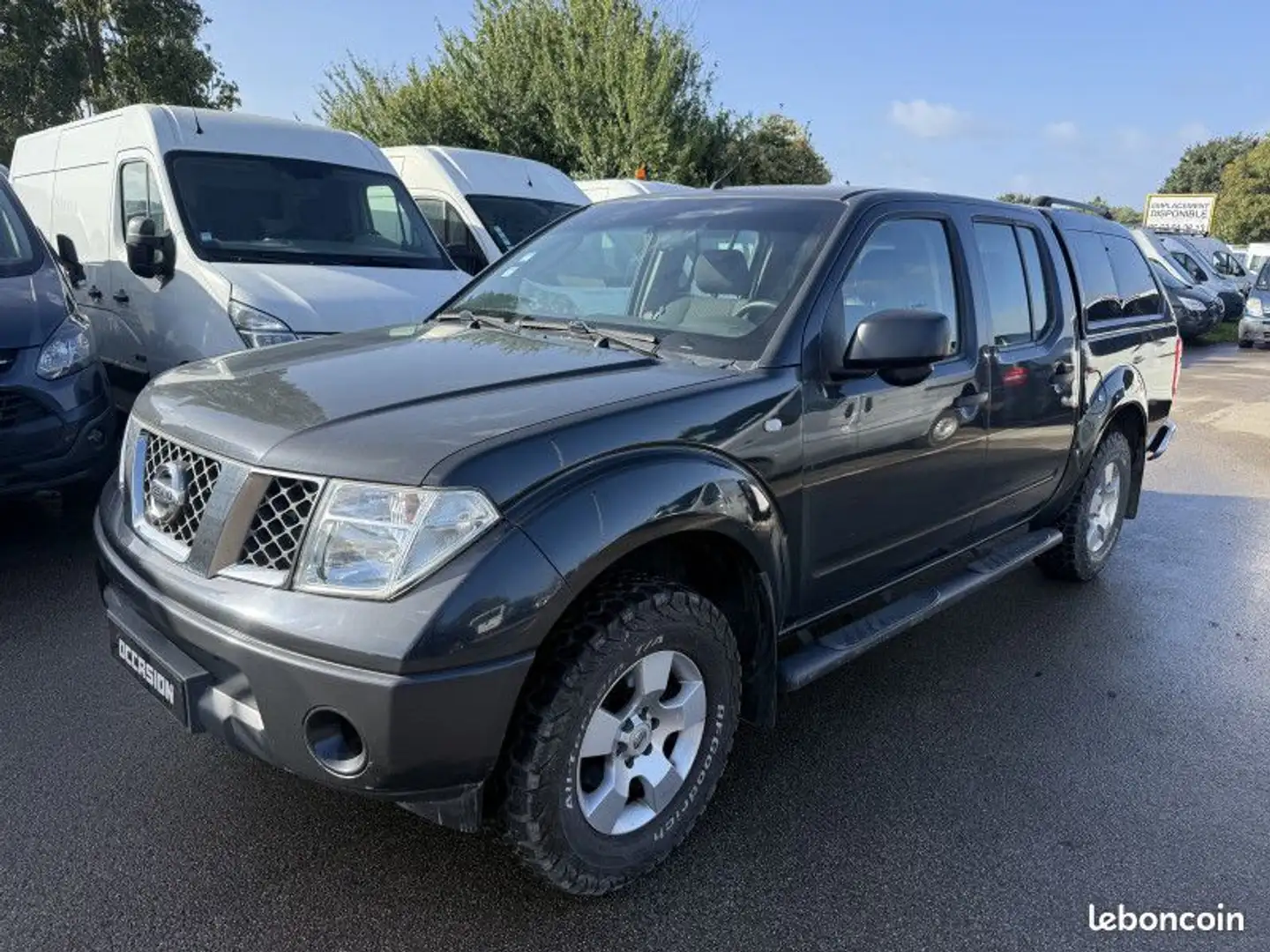 Nissan Navara 2.5 DCI 174CH DOUBLE-CAB LE Grau - 1