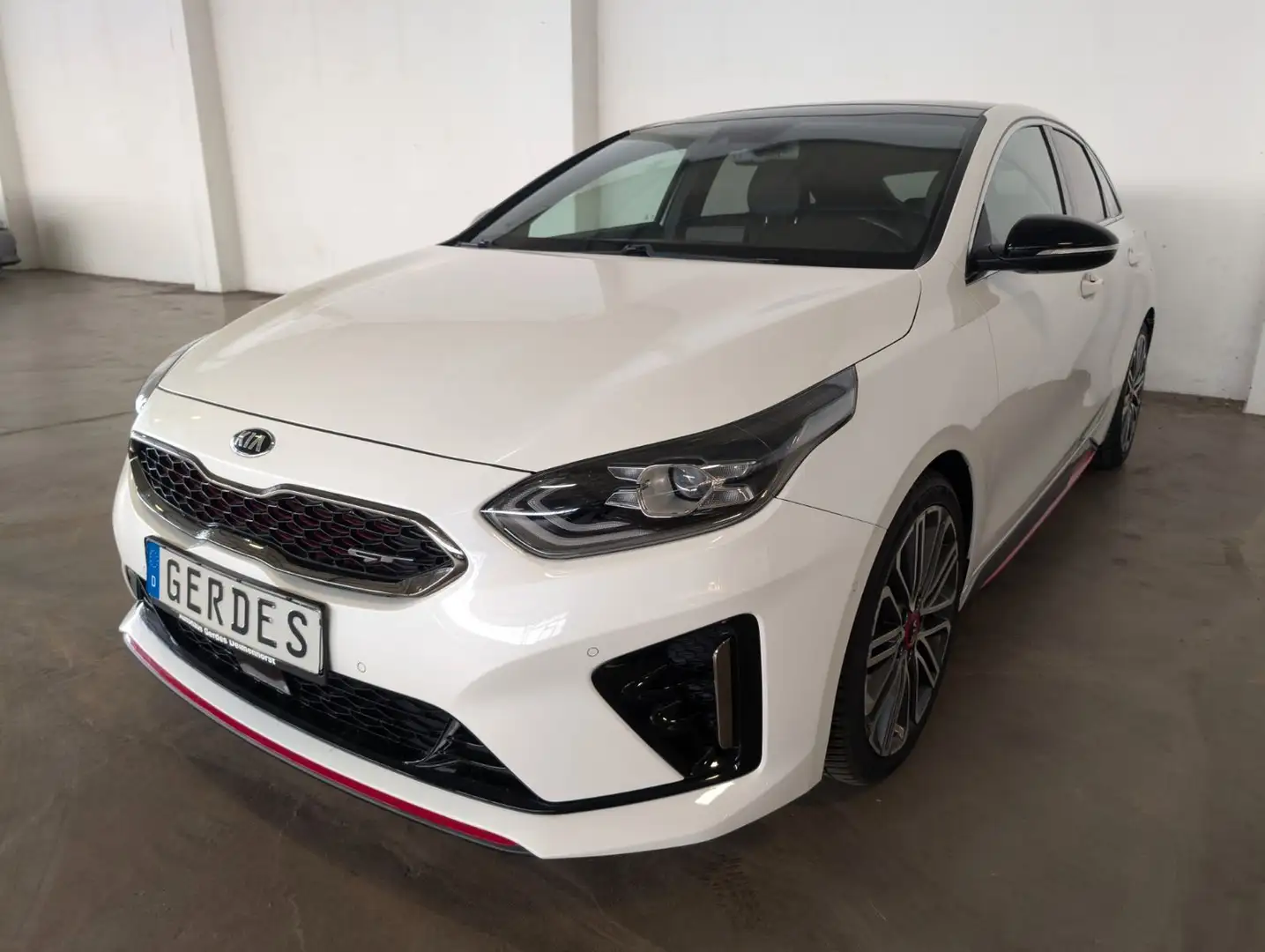 Kia ProCeed / pro_cee'd 1.6 T-GDi GT Weiß - 2