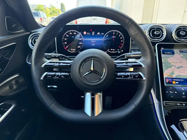 Mercedes-Benz C-Class view 9