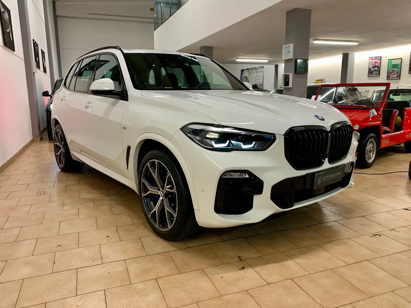 BMW X5 X5 xdrive30d mhev 48V Msport aut Tetto Apribi Weiß - 2
