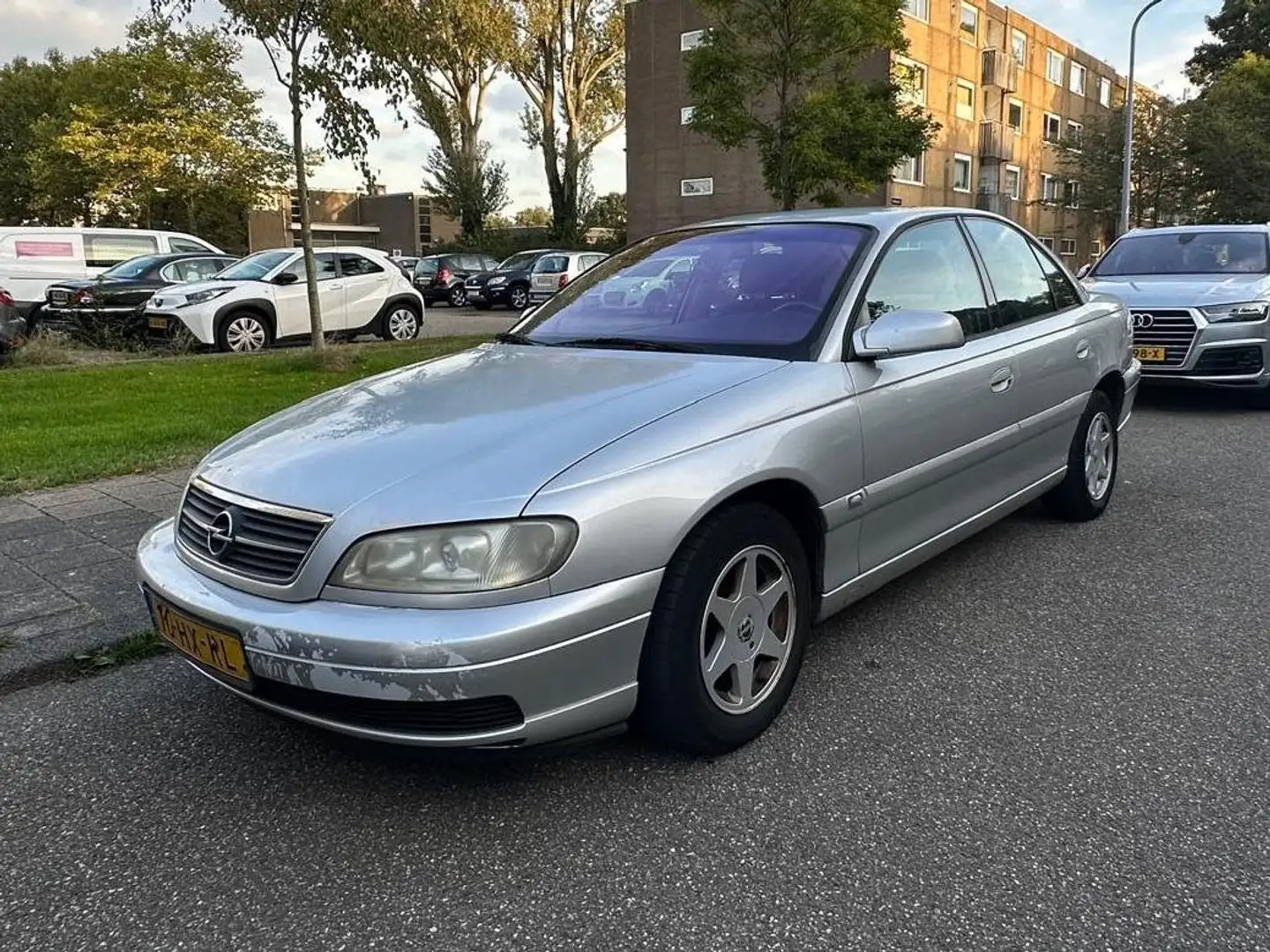 Opel Omega Omega 2.2i-16V Business Ed Ezüst - 1