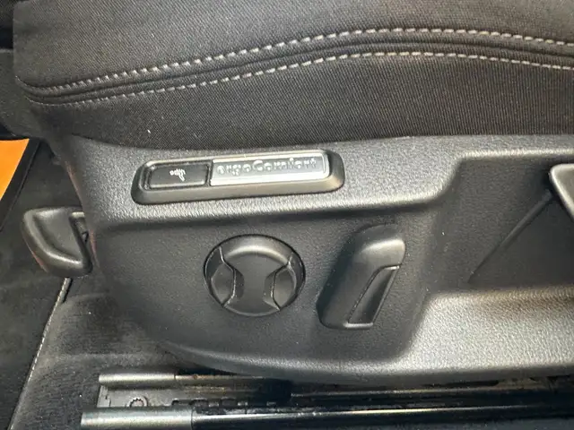 Volkswagen Passat view 9