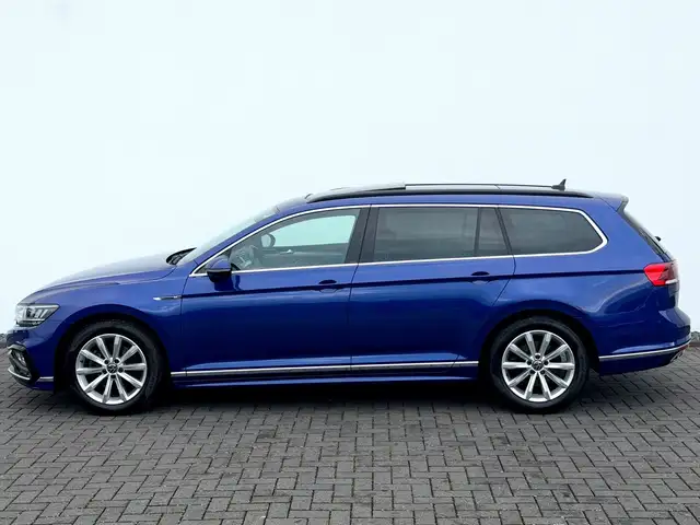 Volkswagen Passat view 8