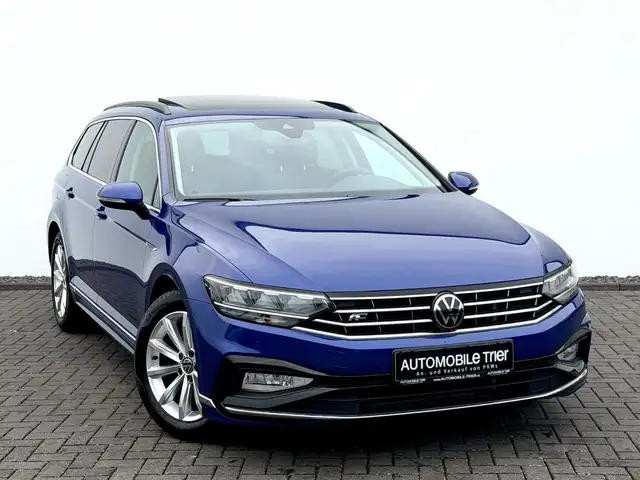 Volkswagen Passat view 3