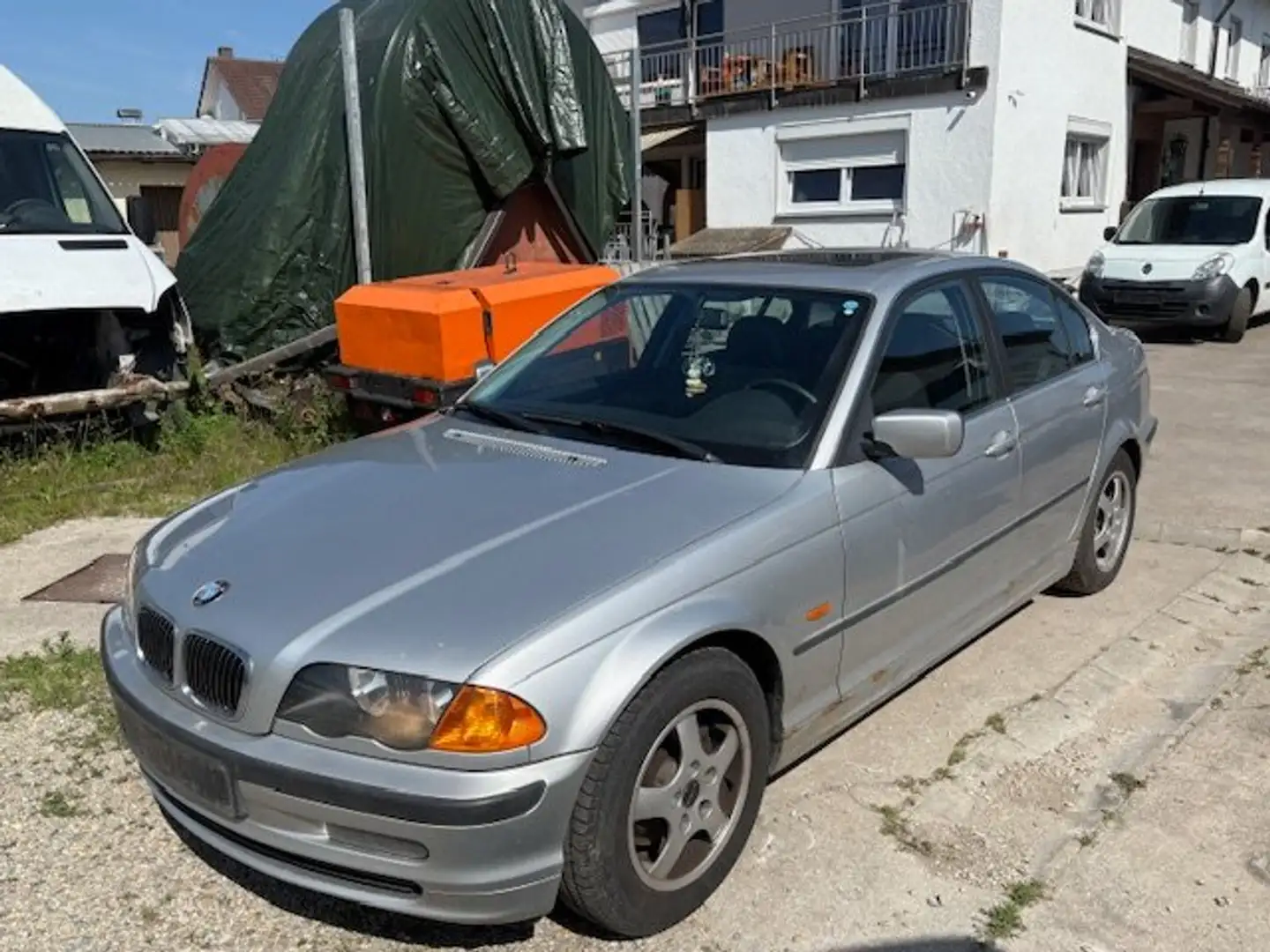 BMW 320 320i Grau - 2