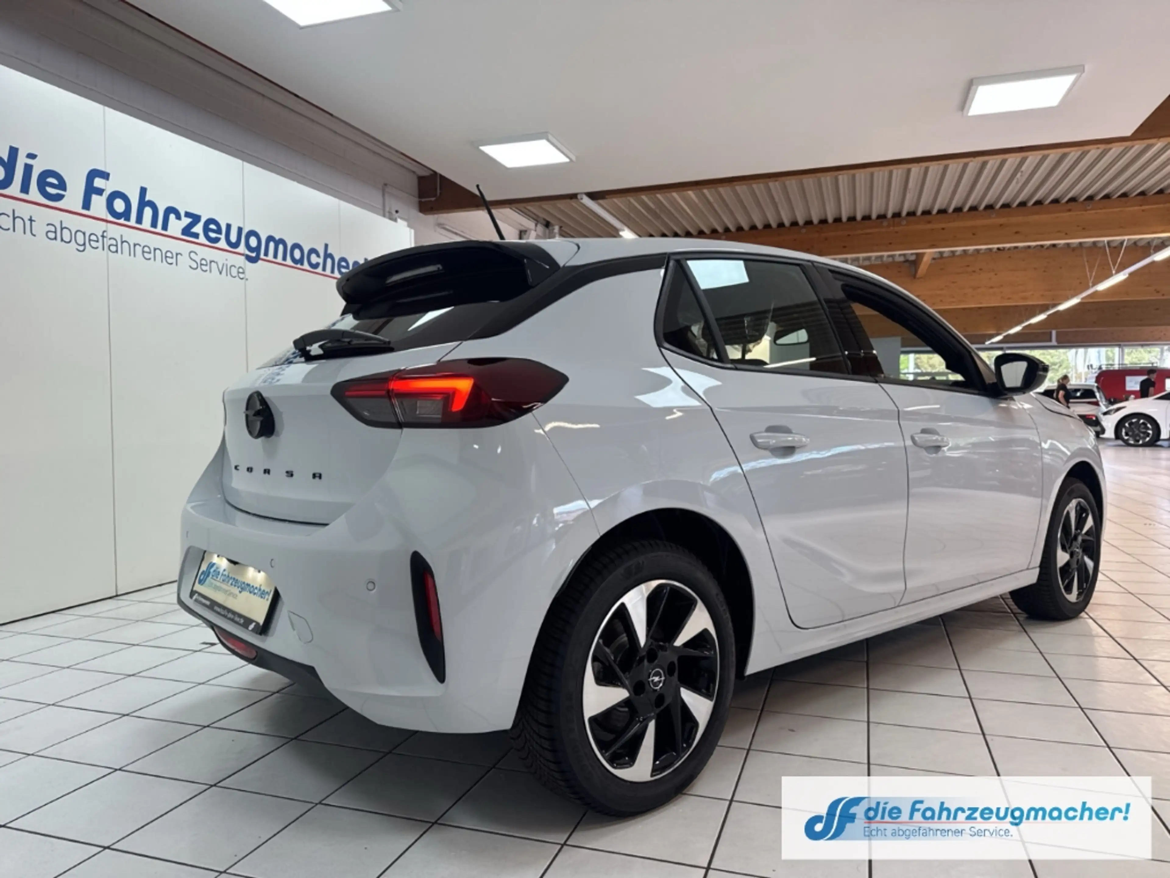 Opel Corsa-e GS LED Apple CarPlay Android Auto Klimaautom Musik — photo 4