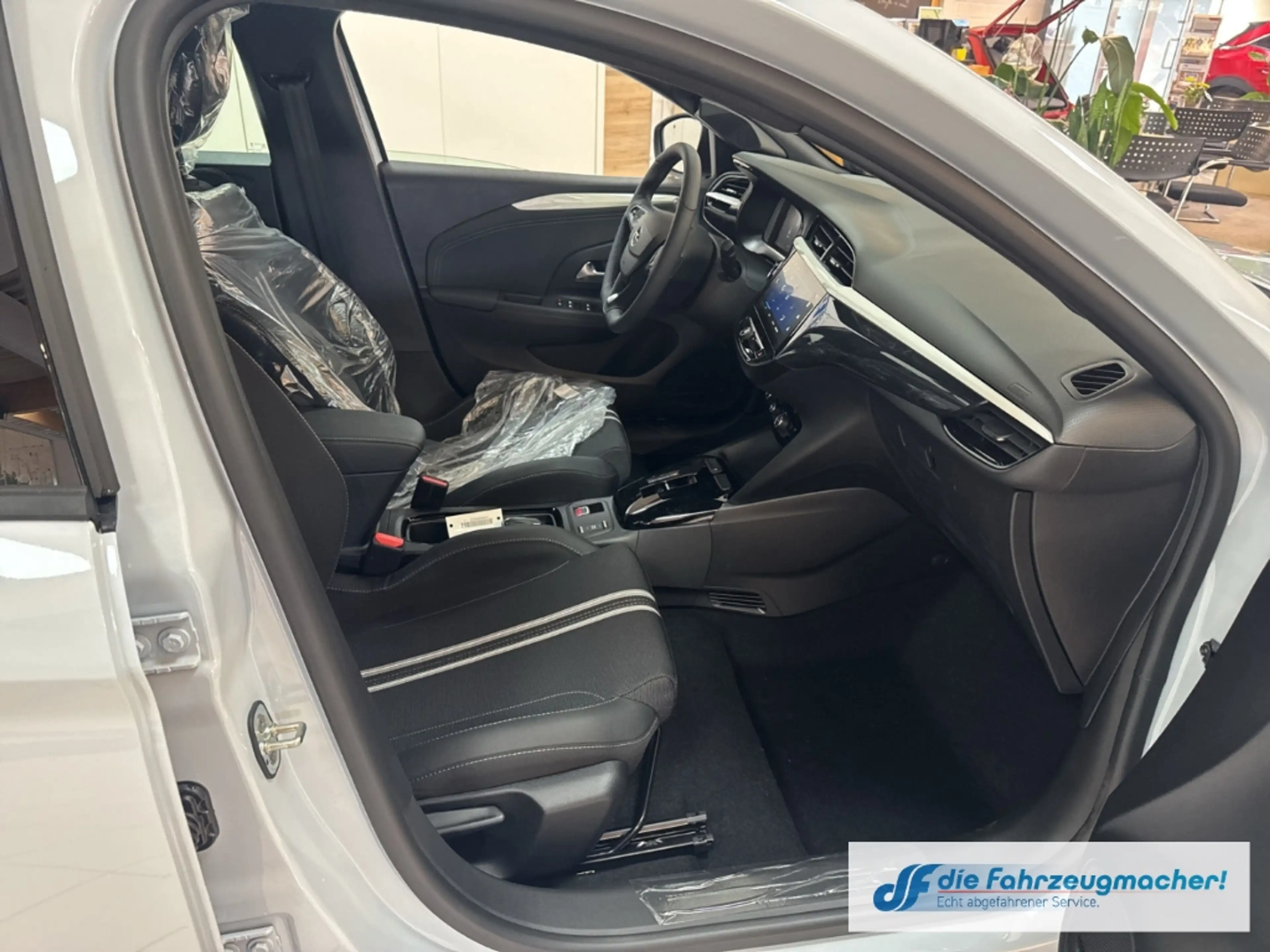 Opel Corsa-e GS LED Apple CarPlay Android Auto Klimaautom Musik — photo 11