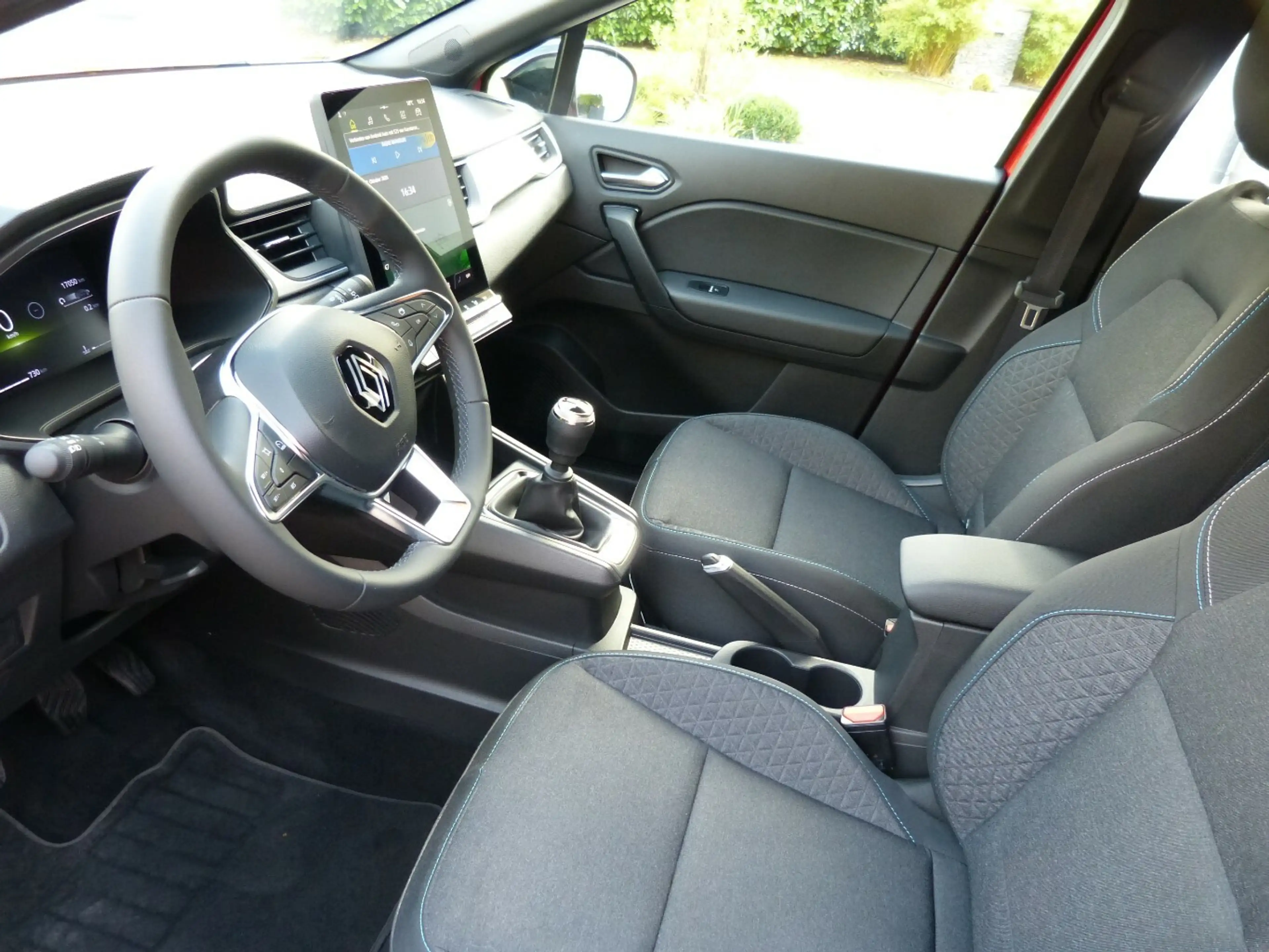 Renault Captur Evolution TCE 90 [SHZ/KAMERA/1. HAND] — photo 10