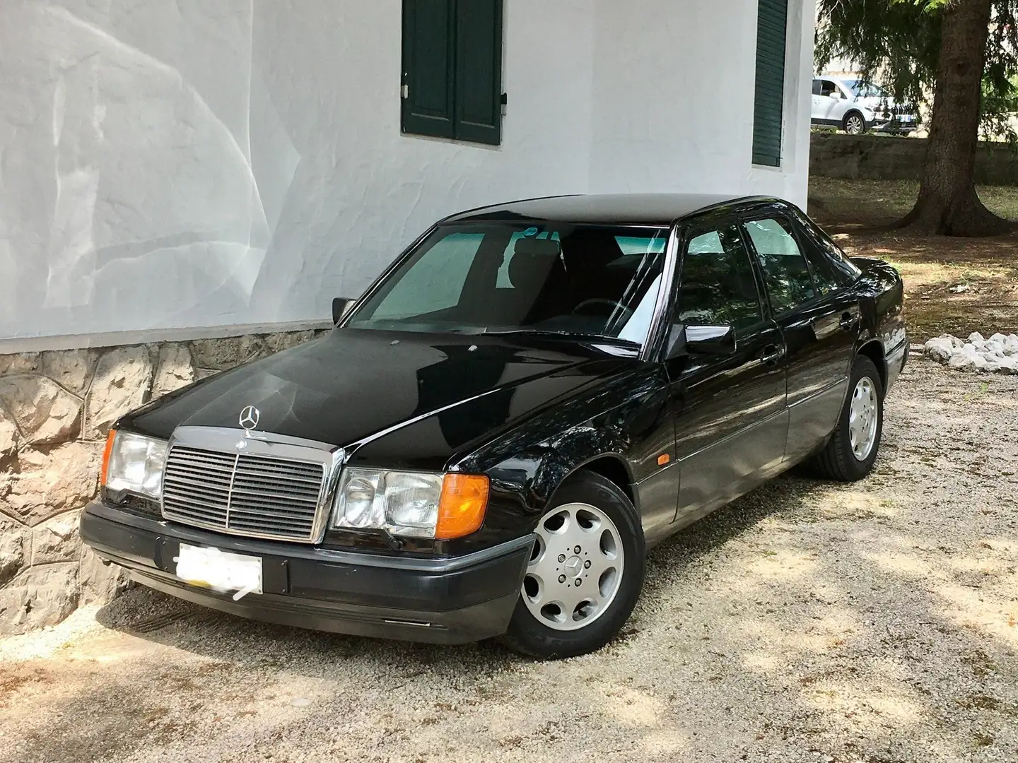 Mercedes-Benz 200 W124 200E Fekete - 1