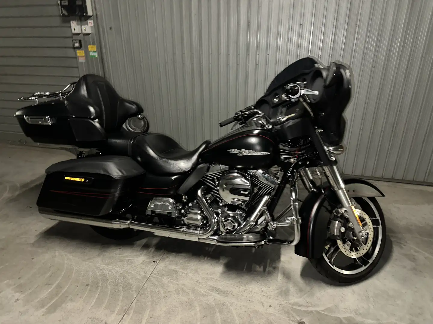 Harley-Davidson Street Glide special - 2