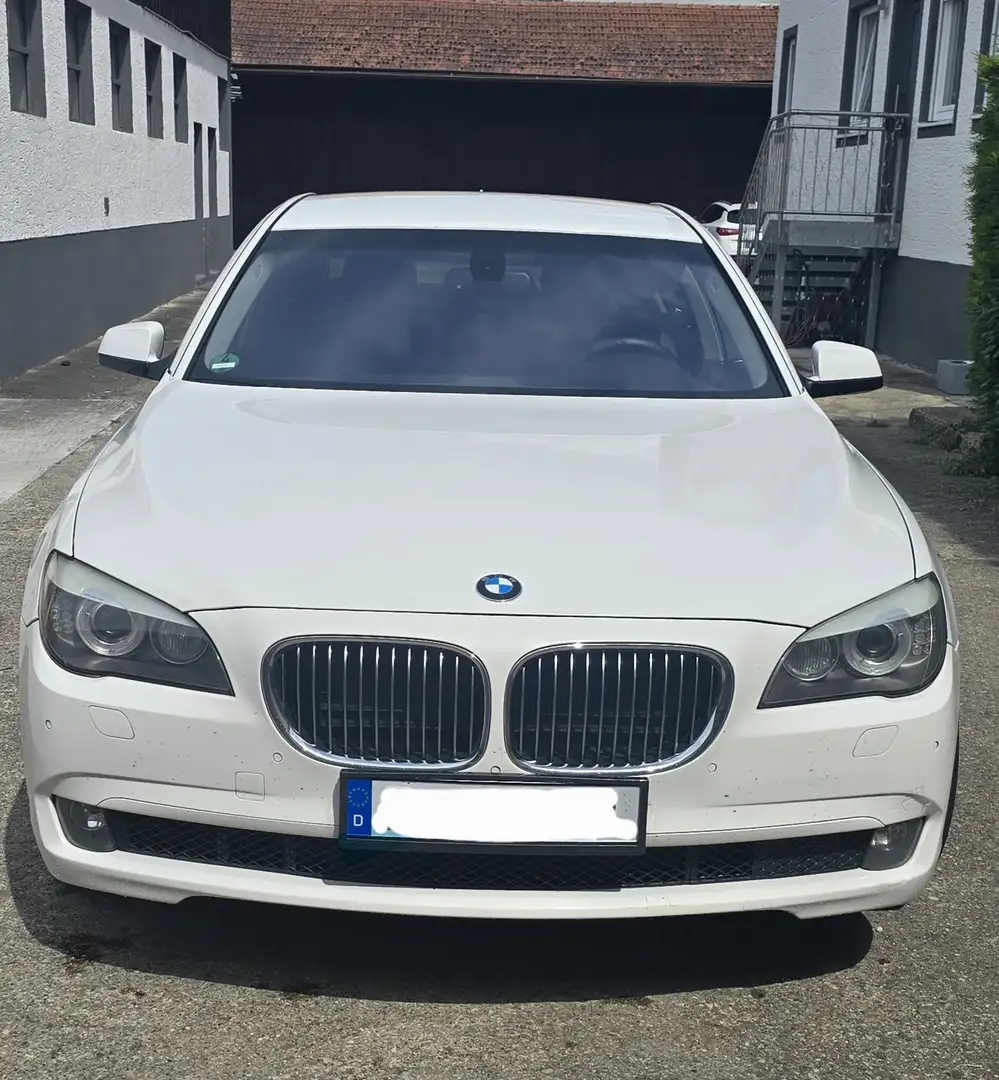 BMW 750 750i - 2