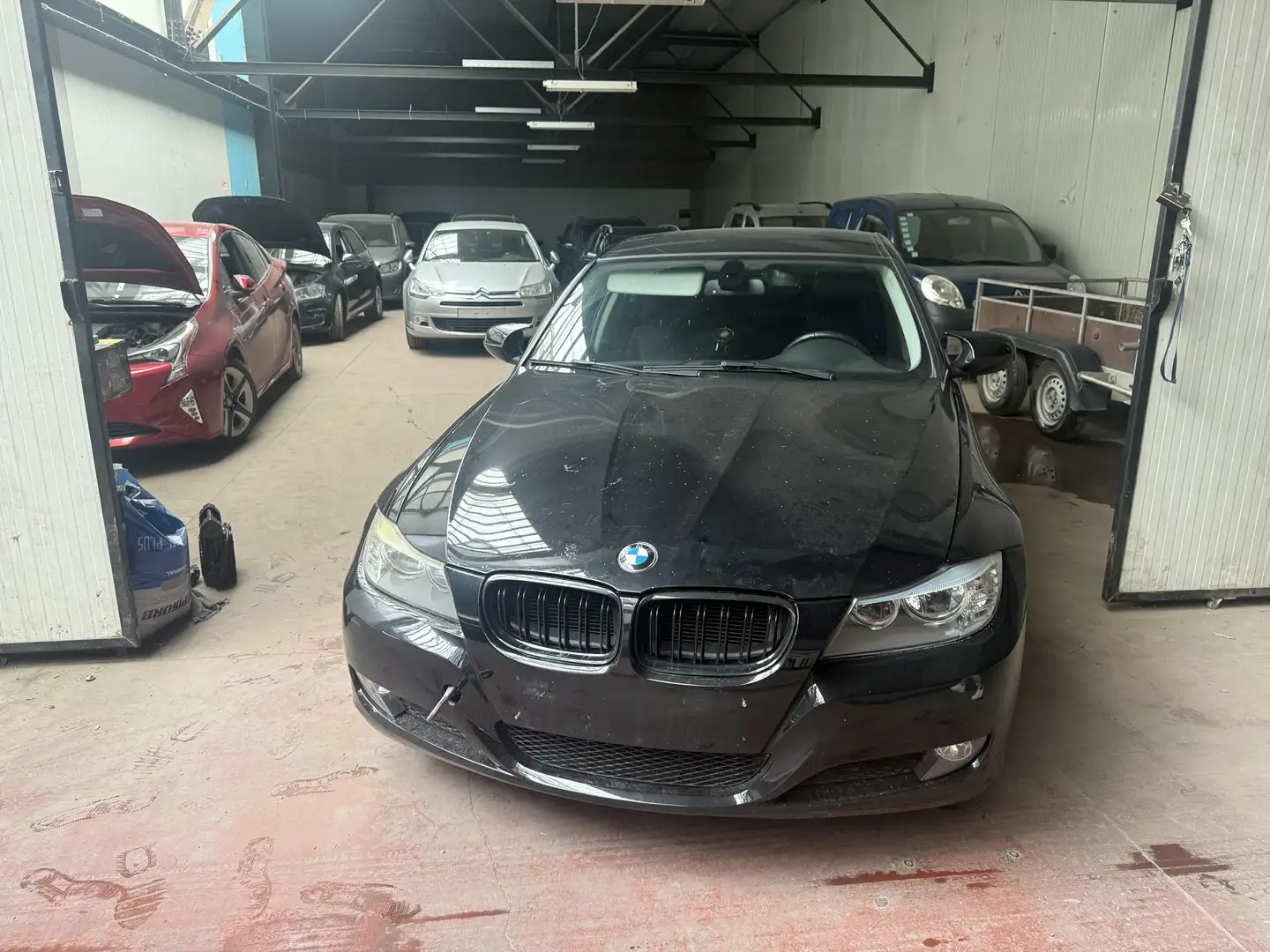 BMW 318 d Challenge - 1
