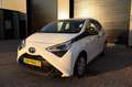 Toyota Aygo 1.0 VVT-i x-fun AIRCO / CRUISE / LED / 100% ONDERH Wit - thumbnail 2