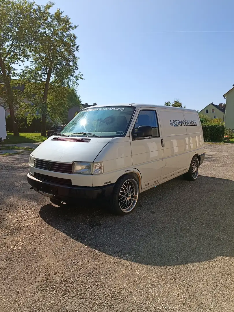 Volkswagen Transporter - 2