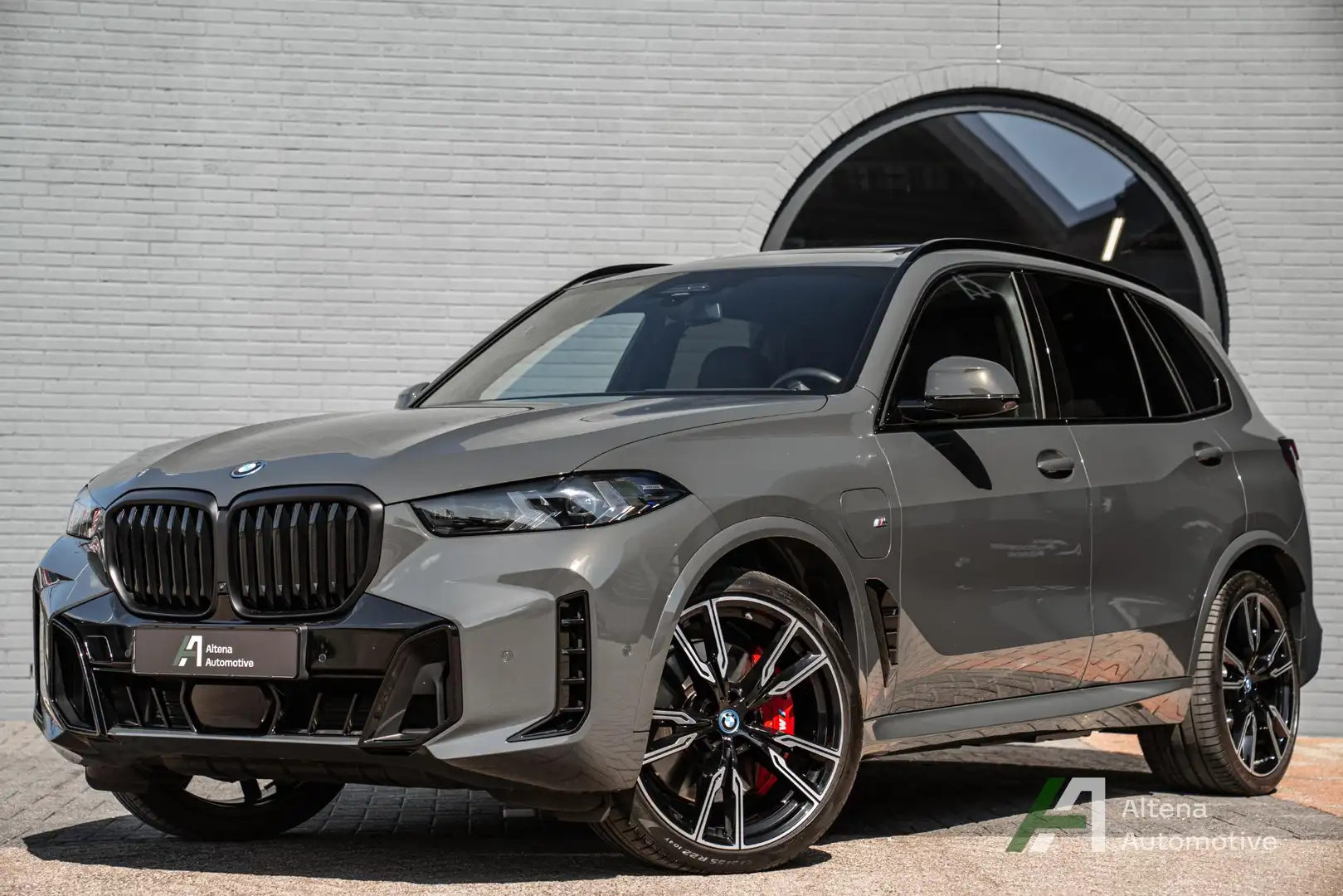 BMW X5 xDrive50e Launch Edition Comfortstoelen, Panoramad Grey - 1
