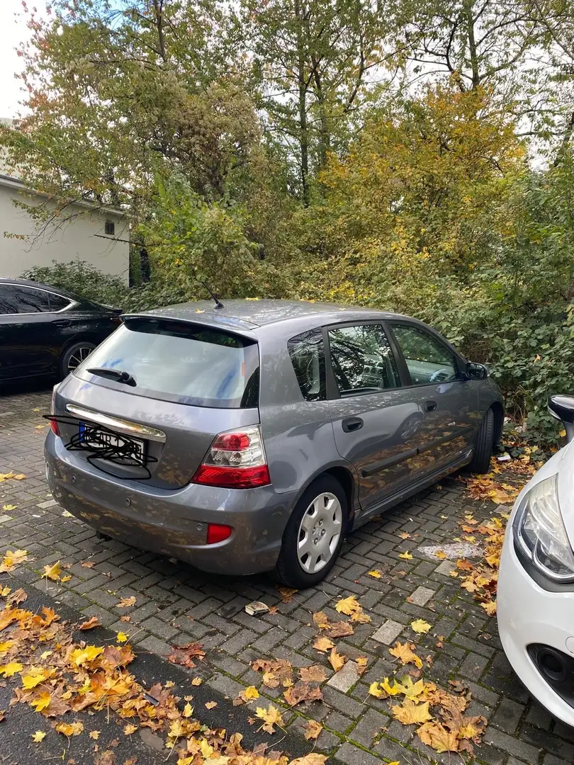 Honda Civic 1.6i LS - 2