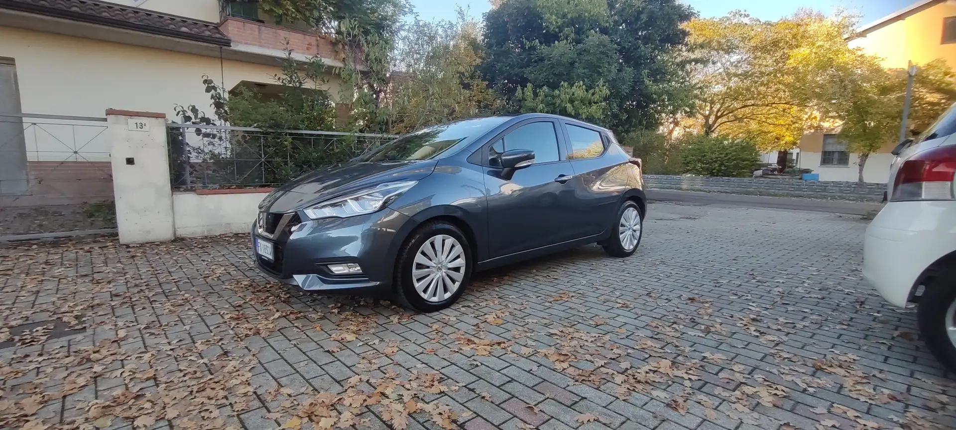 Nissan Micra Micra V 2017 0.9 Plus Gpl Grigio - 1