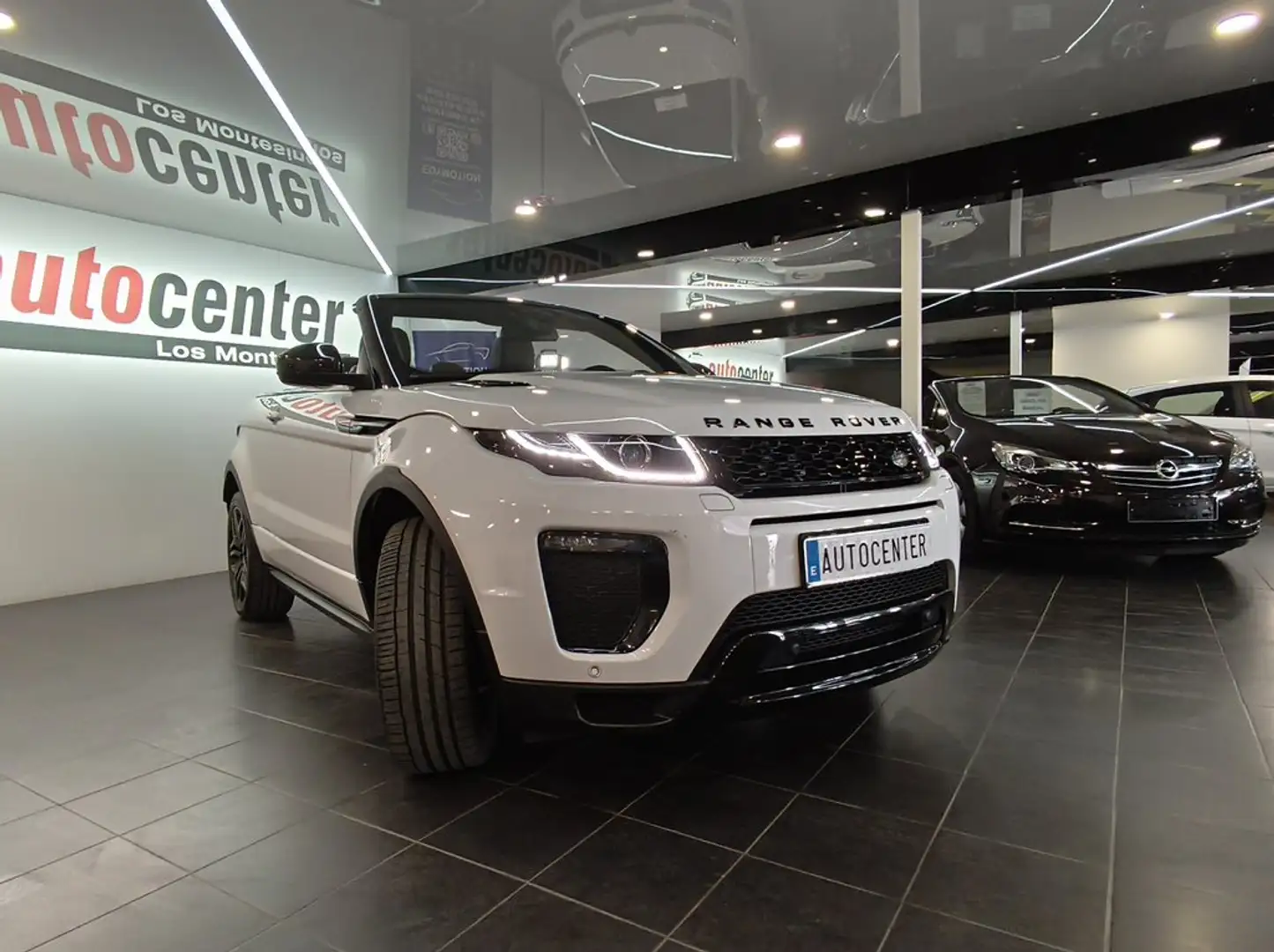 Land Rover Range Rover Evoque 2.0L TD4 132kW 4x4 HSE Dynamic Auto Conv Weiß - 2