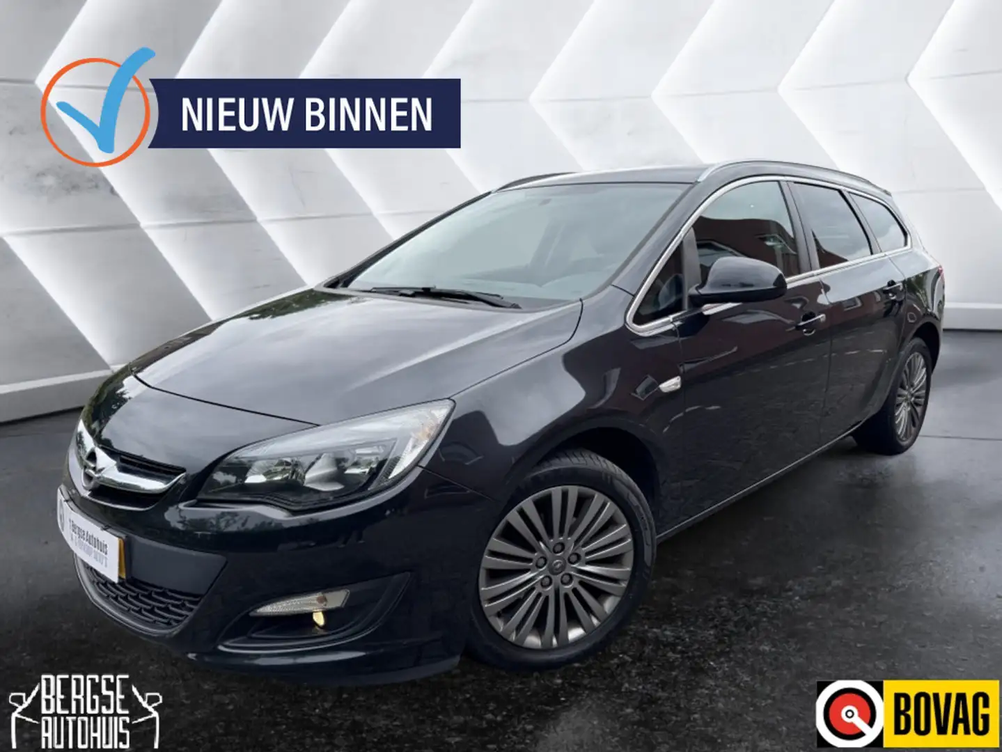 Opel Astra Sports Tourer 1.4 Turbo Cruise Bt Navi Nap Lmv Czarny - 1