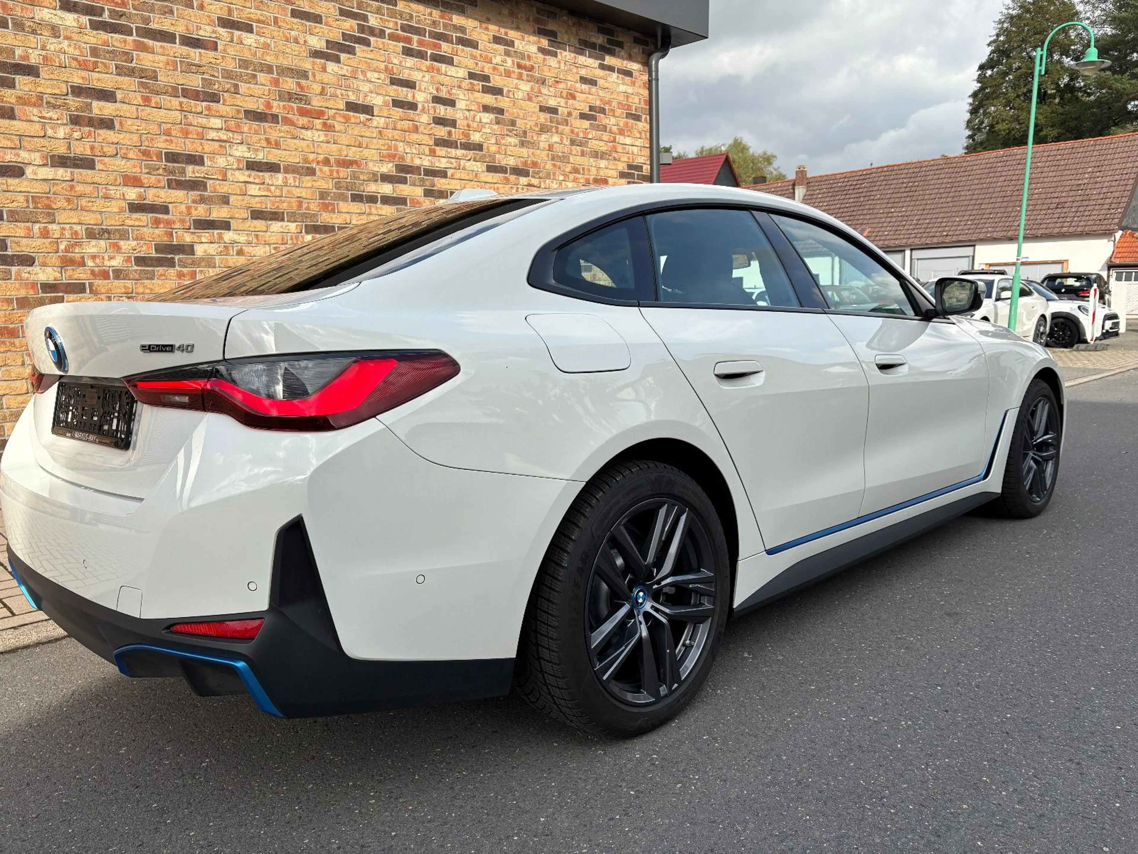 BMW i4 eDrive40 GranCoupe AHK DAProf HiFi Sportsitze — photo 6