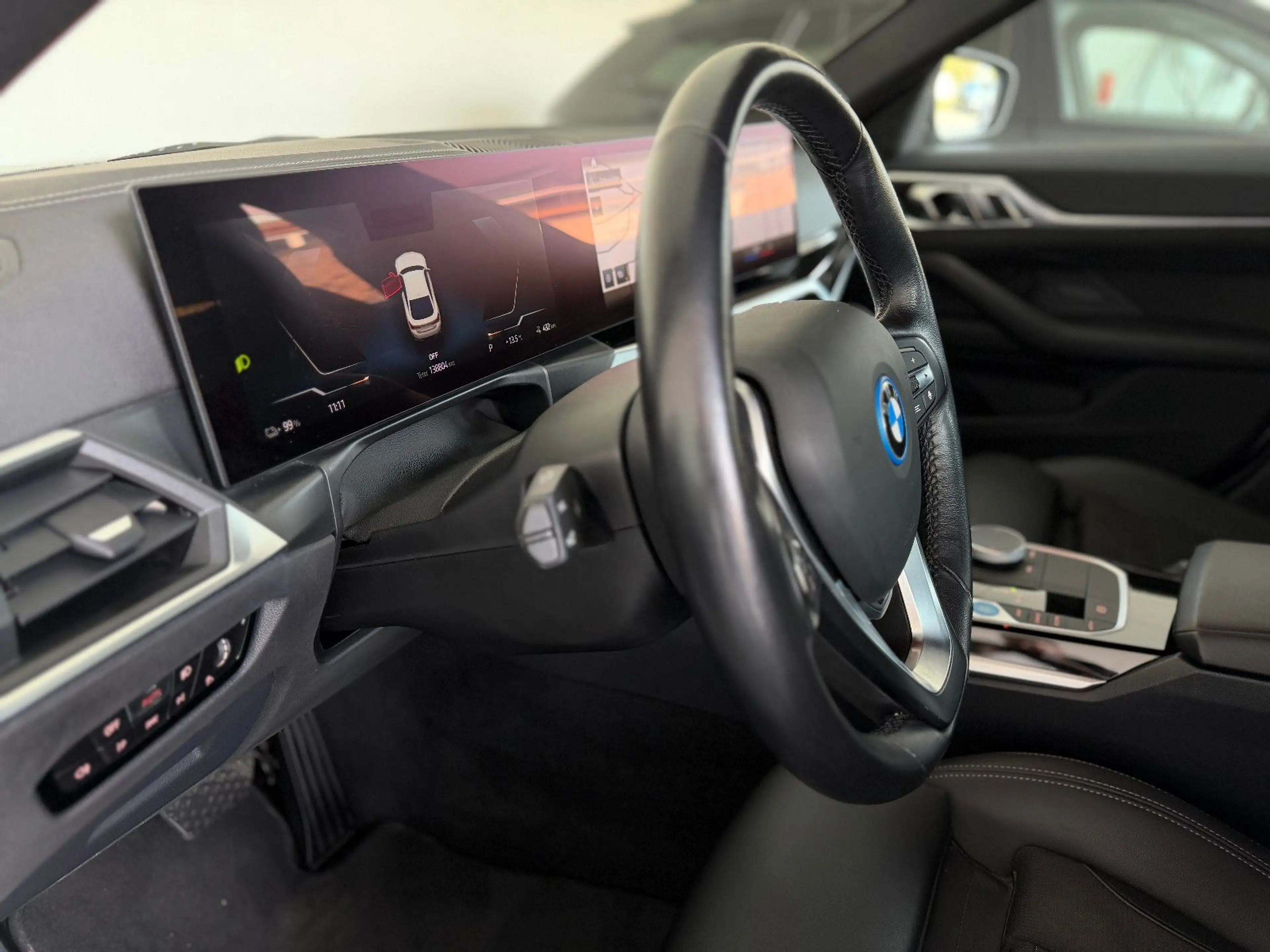 BMW i4 eDrive40 GranCoupe AHK DAProf HiFi Sportsitze — photo 18