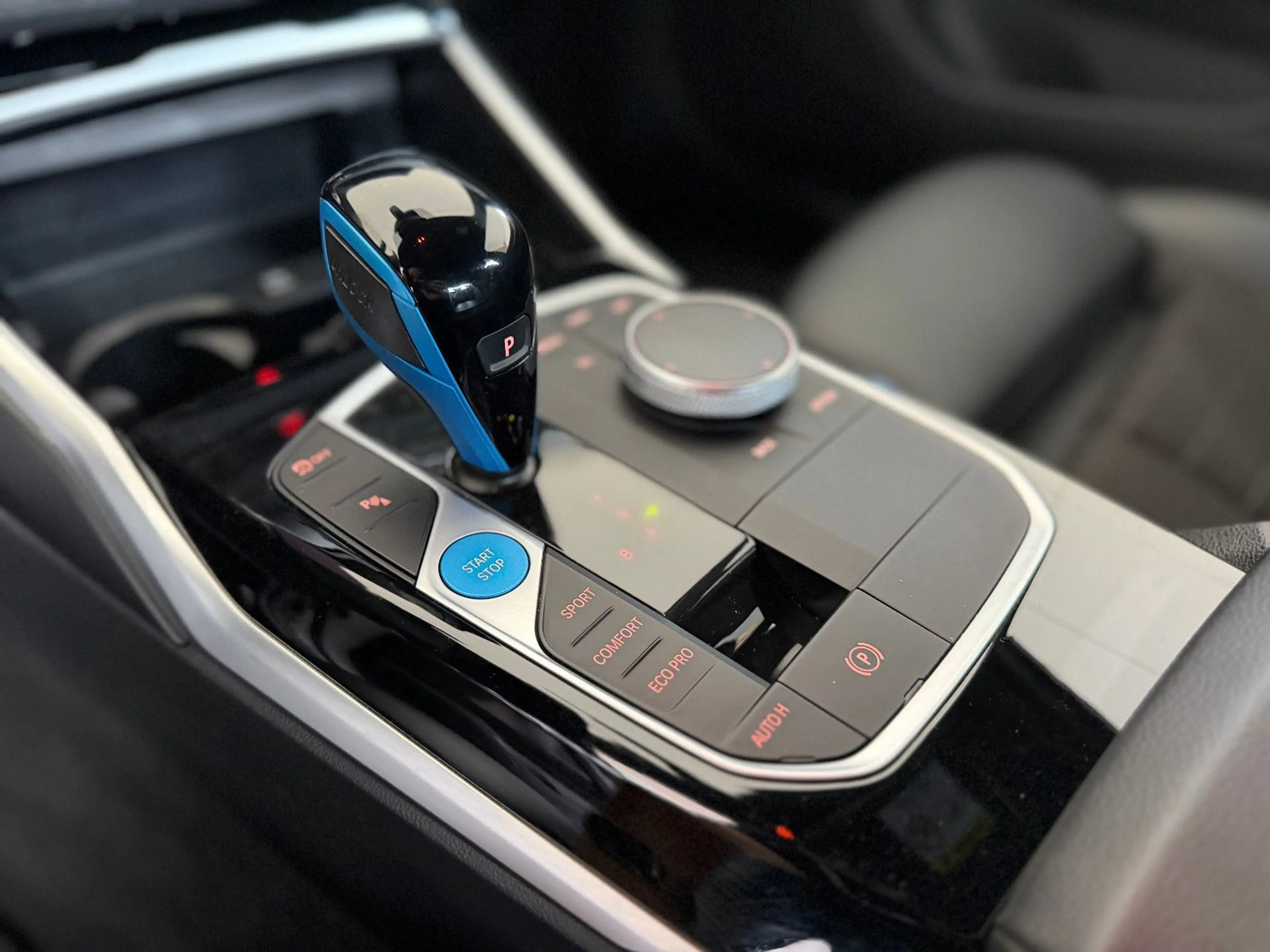 BMW i4 eDrive40 GranCoupe AHK DAProf HiFi Sportsitze — photo 20