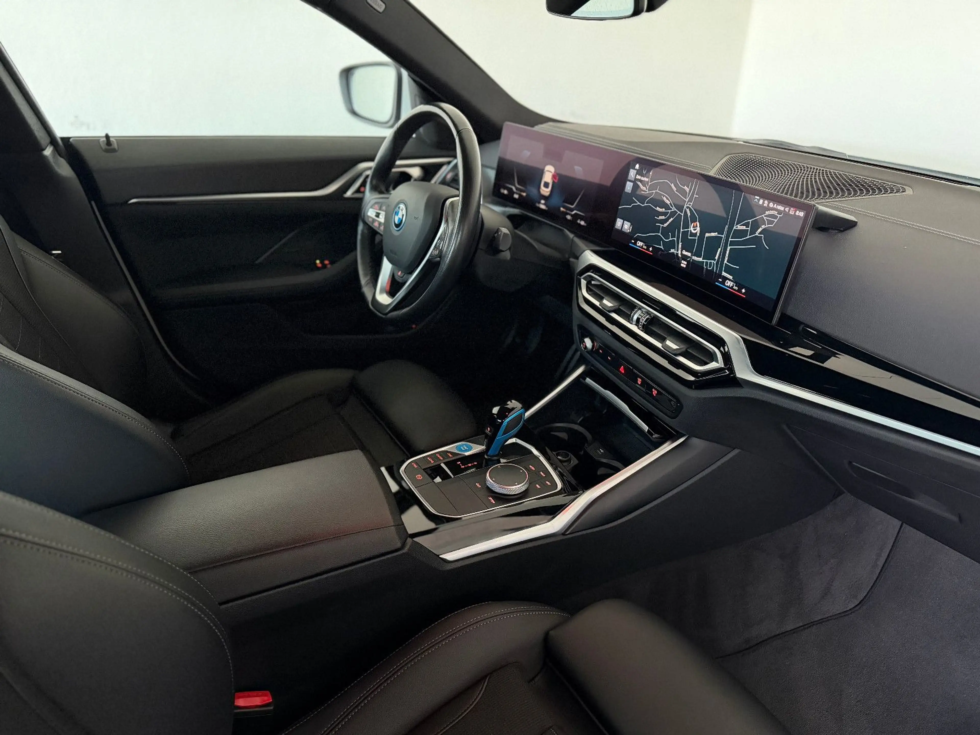 BMW i4 eDrive40 GranCoupe AHK DAProf HiFi Sportsitze — photo 14