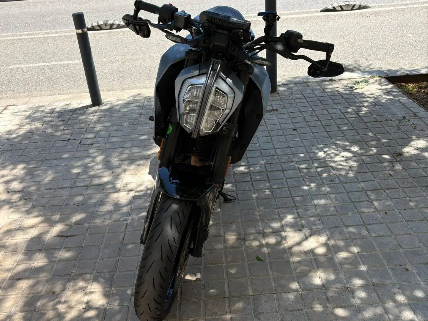 KTM 125 Duke Gris - 1