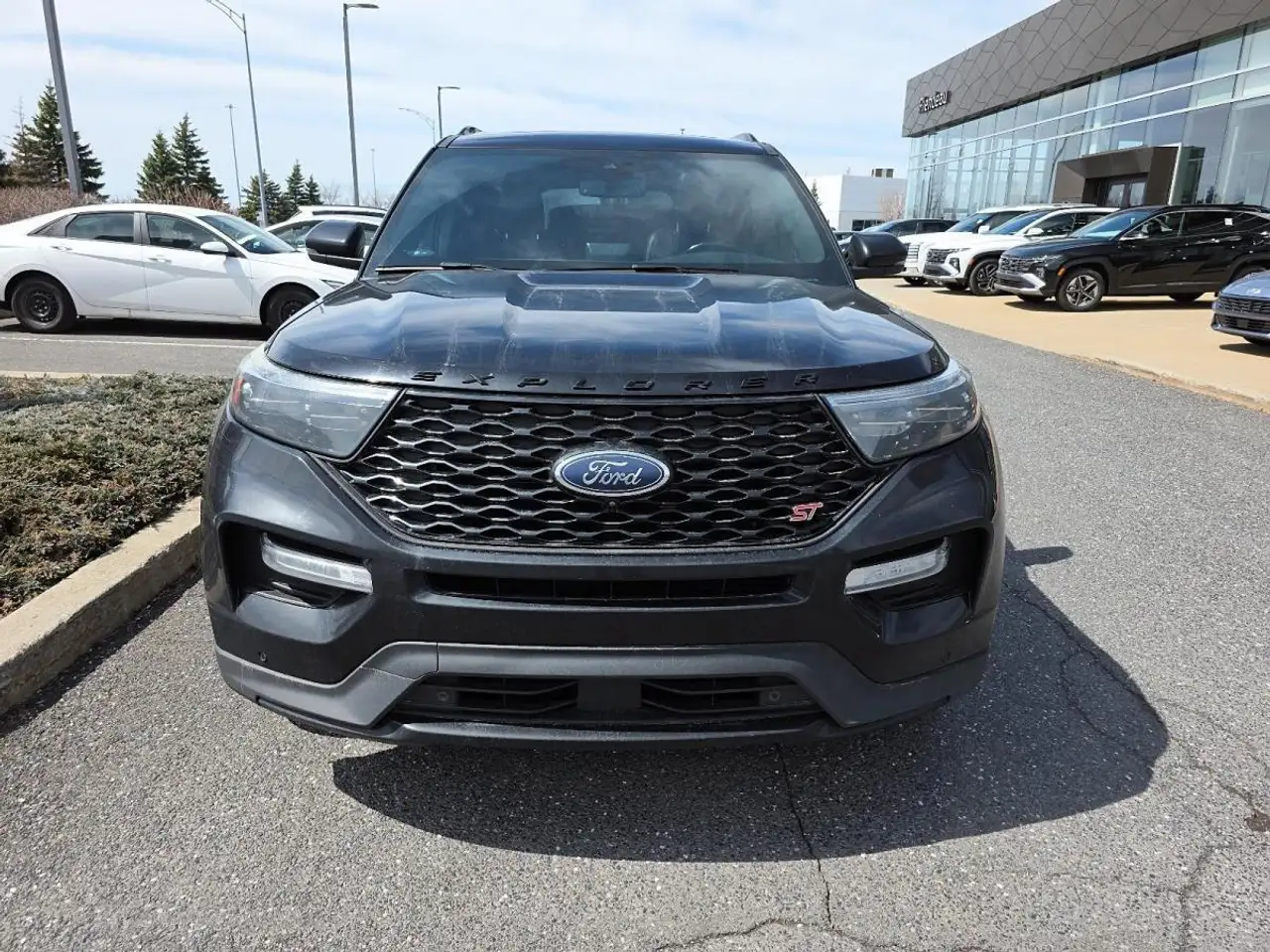 Ford Explorer снимка Ford Explorer