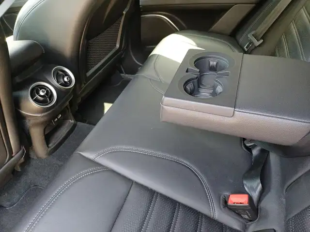 Alfa Romeo Stelvio view 5