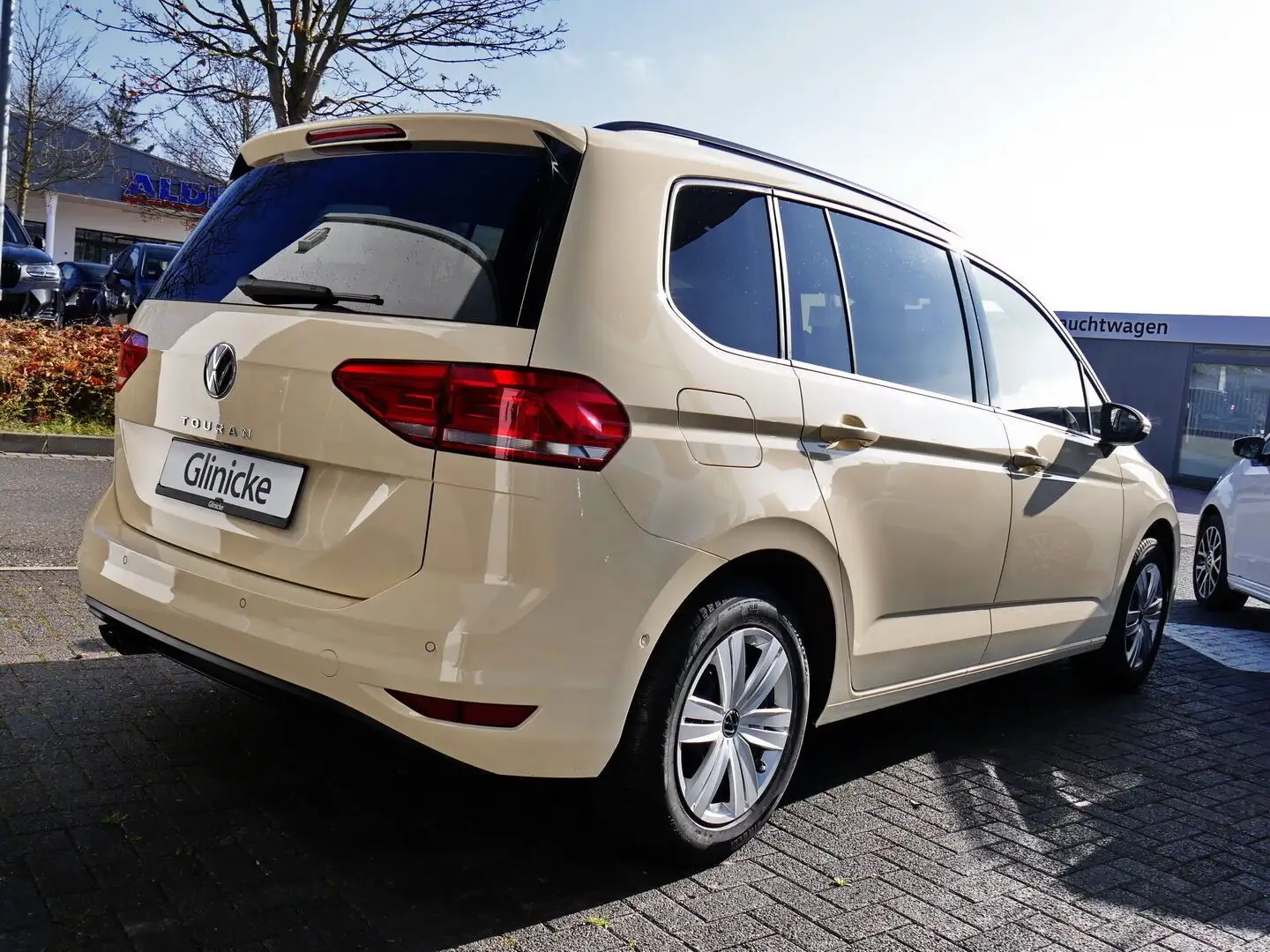 Volkswagen Touran Taxi TDI 150 PS DSG IQ Light 7-Sitzer WR Beige - 2