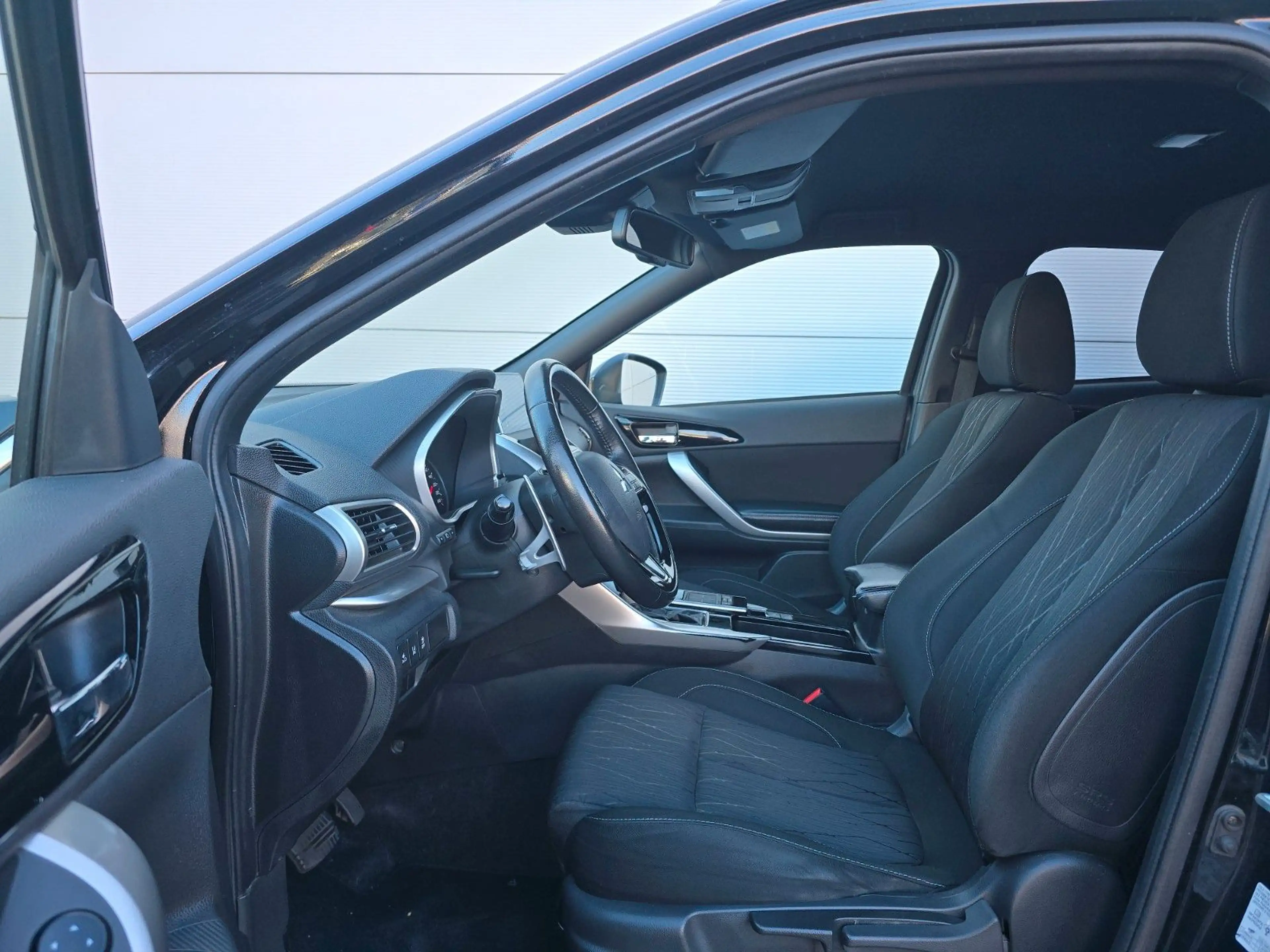 Mitsubishi Eclipse Cross Diamant Edition+ 4WD — photo 14