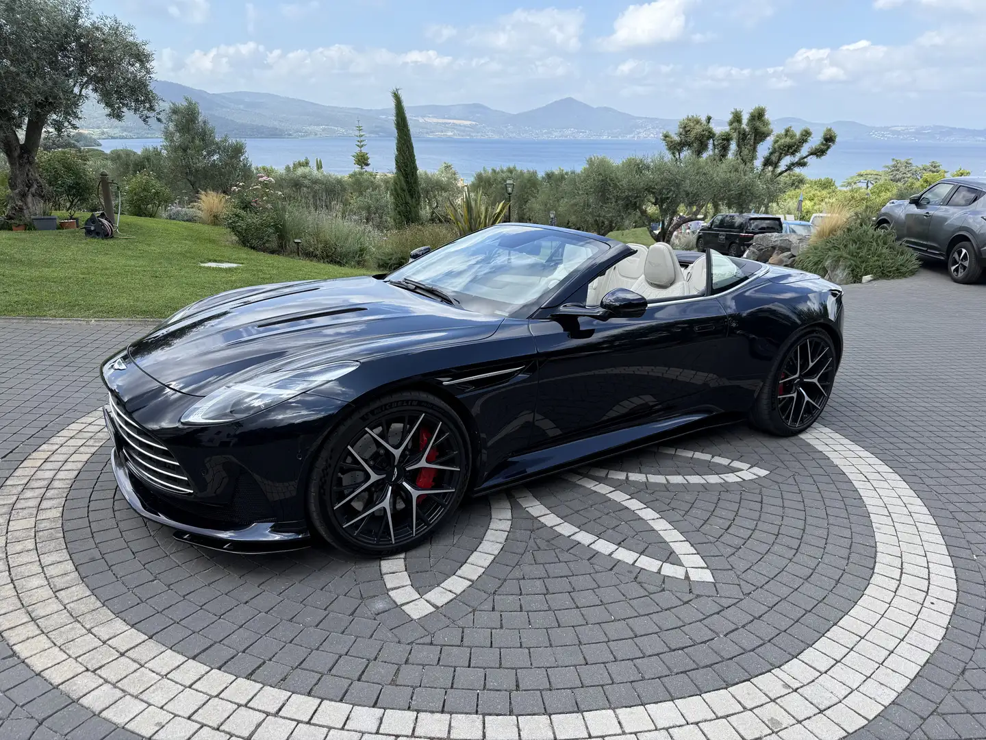 Aston Martin DB12 Volante 4.0 V8 auto IVA esposta - 1