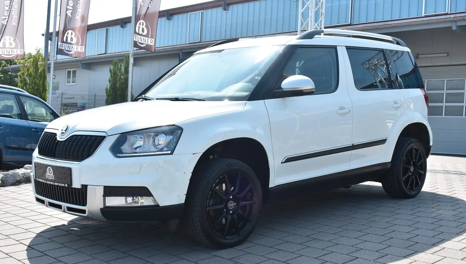 Skoda Yeti Ambition Outdoor 4x4 AHK Weiß - 2