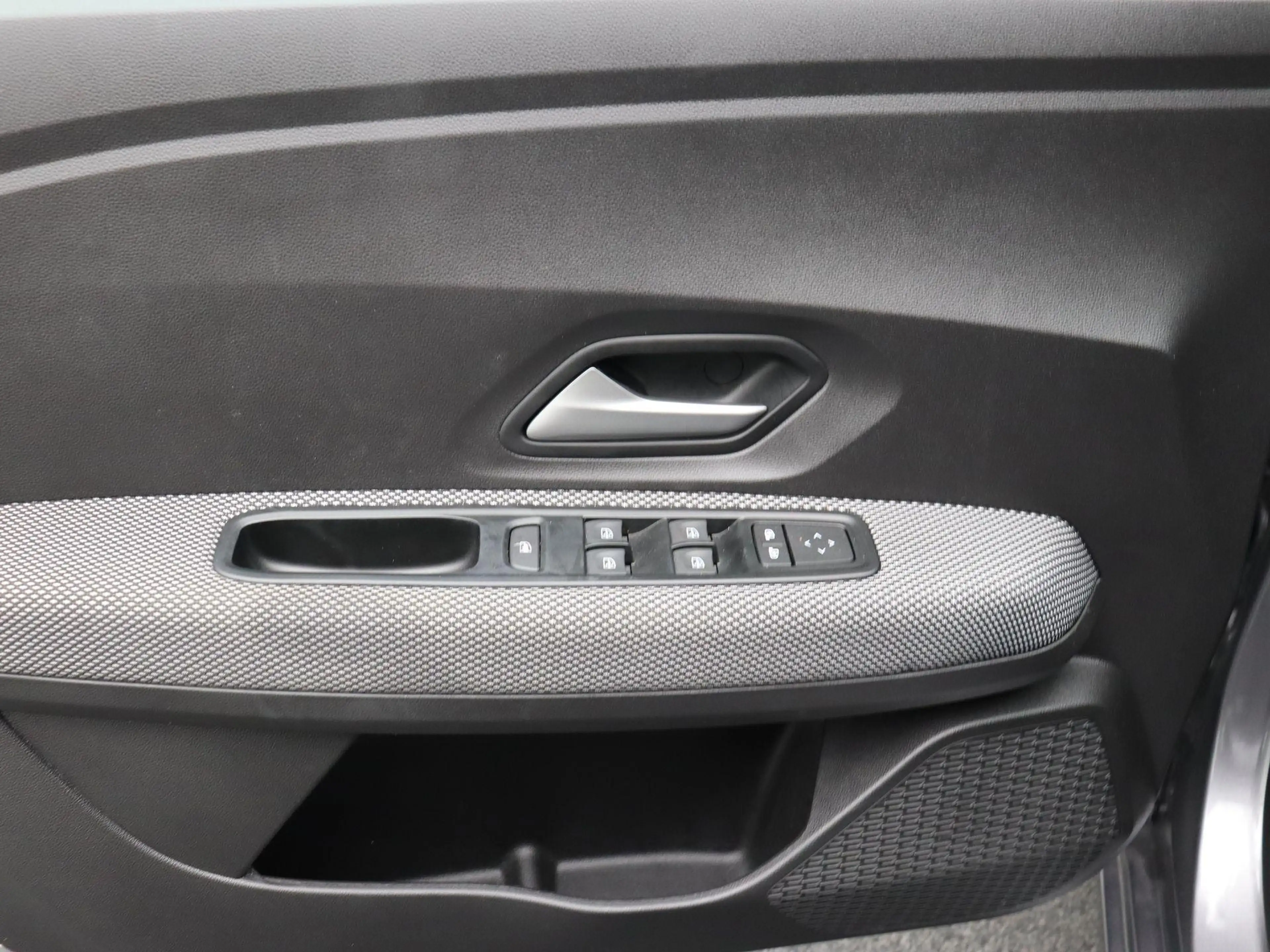 Dacia Sandero TCe 90 Journey — photo 8