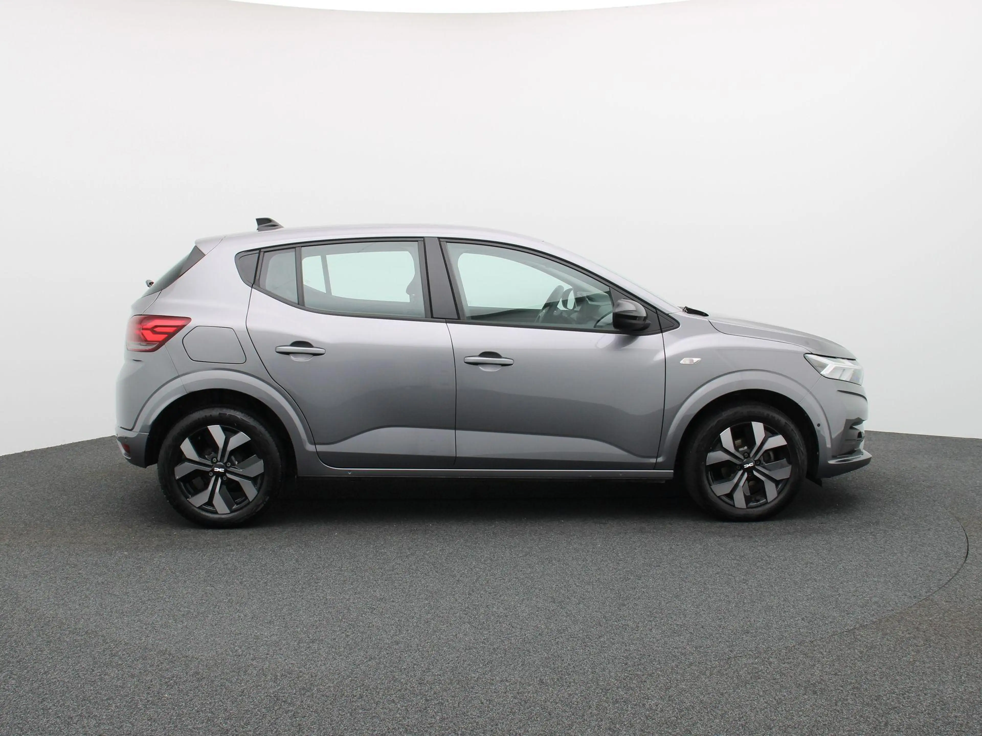 Dacia Sandero TCe 90 Journey — photo 6