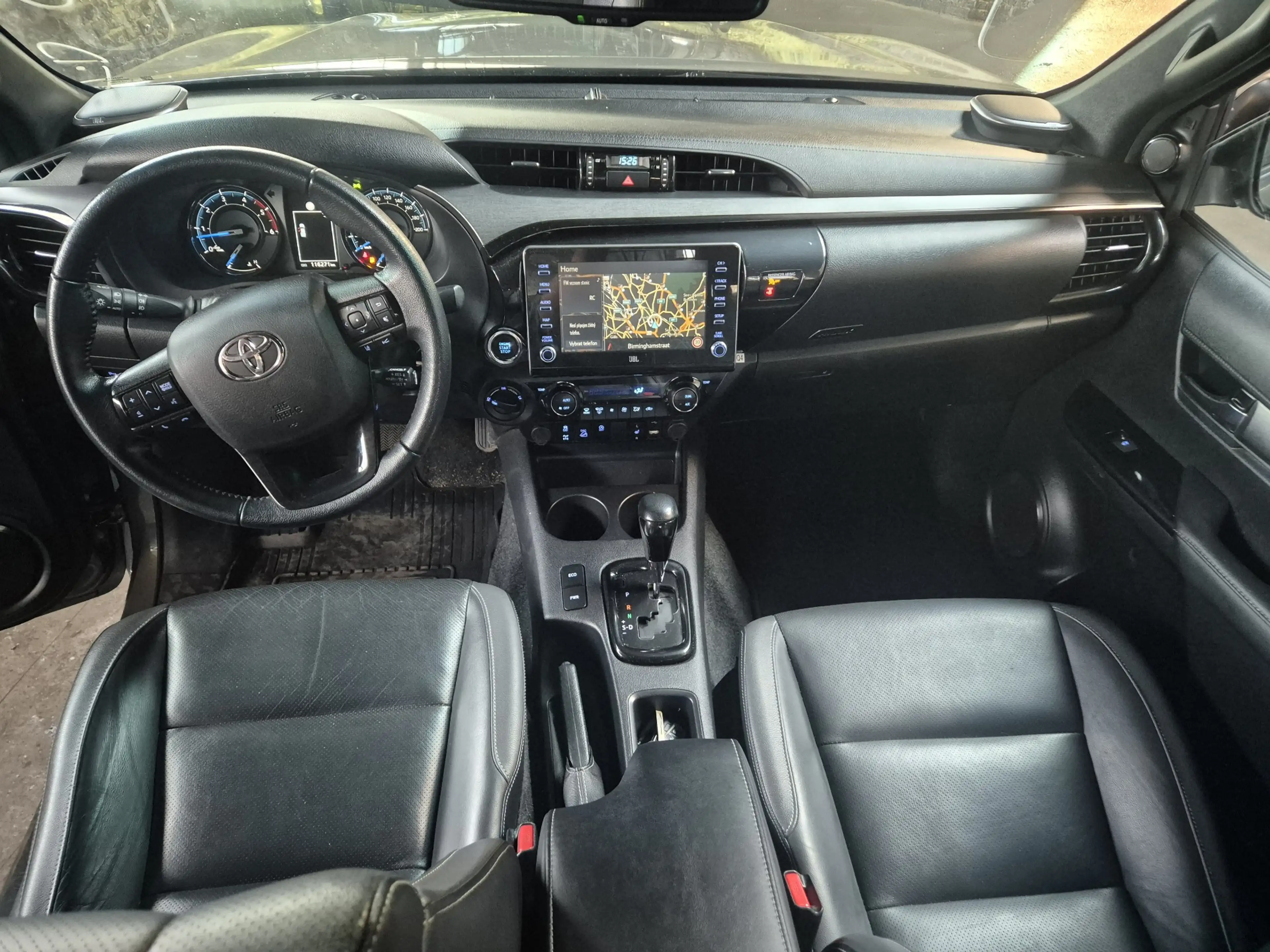 Toyota Hilux Hilux 2.8 D-4D 4WD Invincible — photo 8
