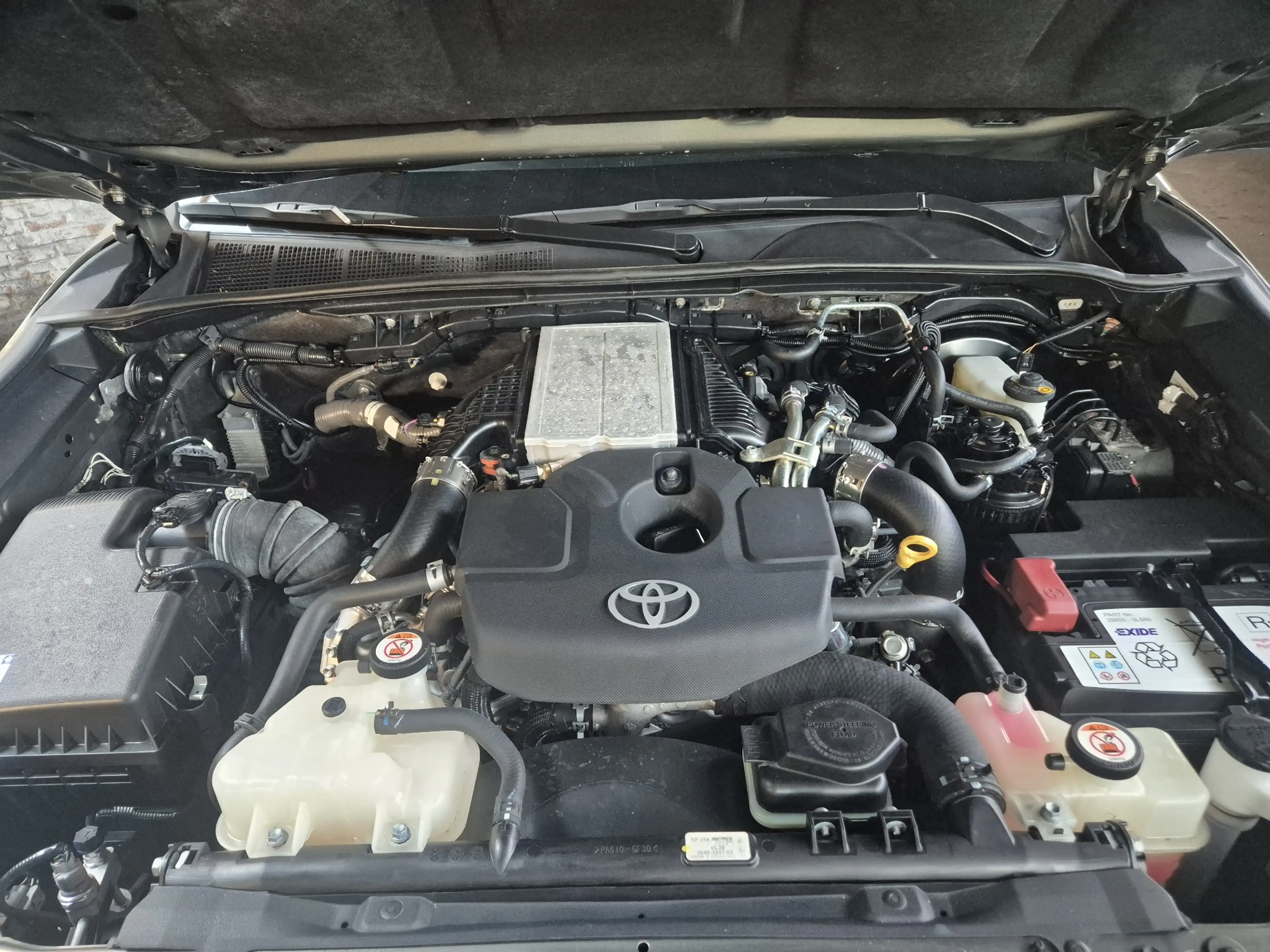 Toyota Hilux Hilux 2.8 D-4D 4WD Invincible — photo 9