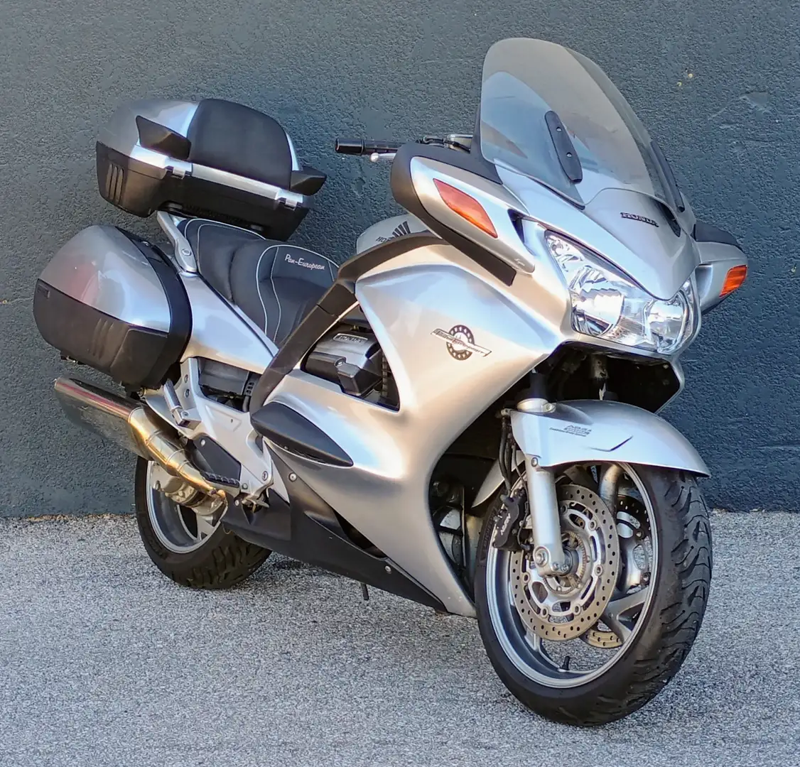 Honda Pan European Gris - 1