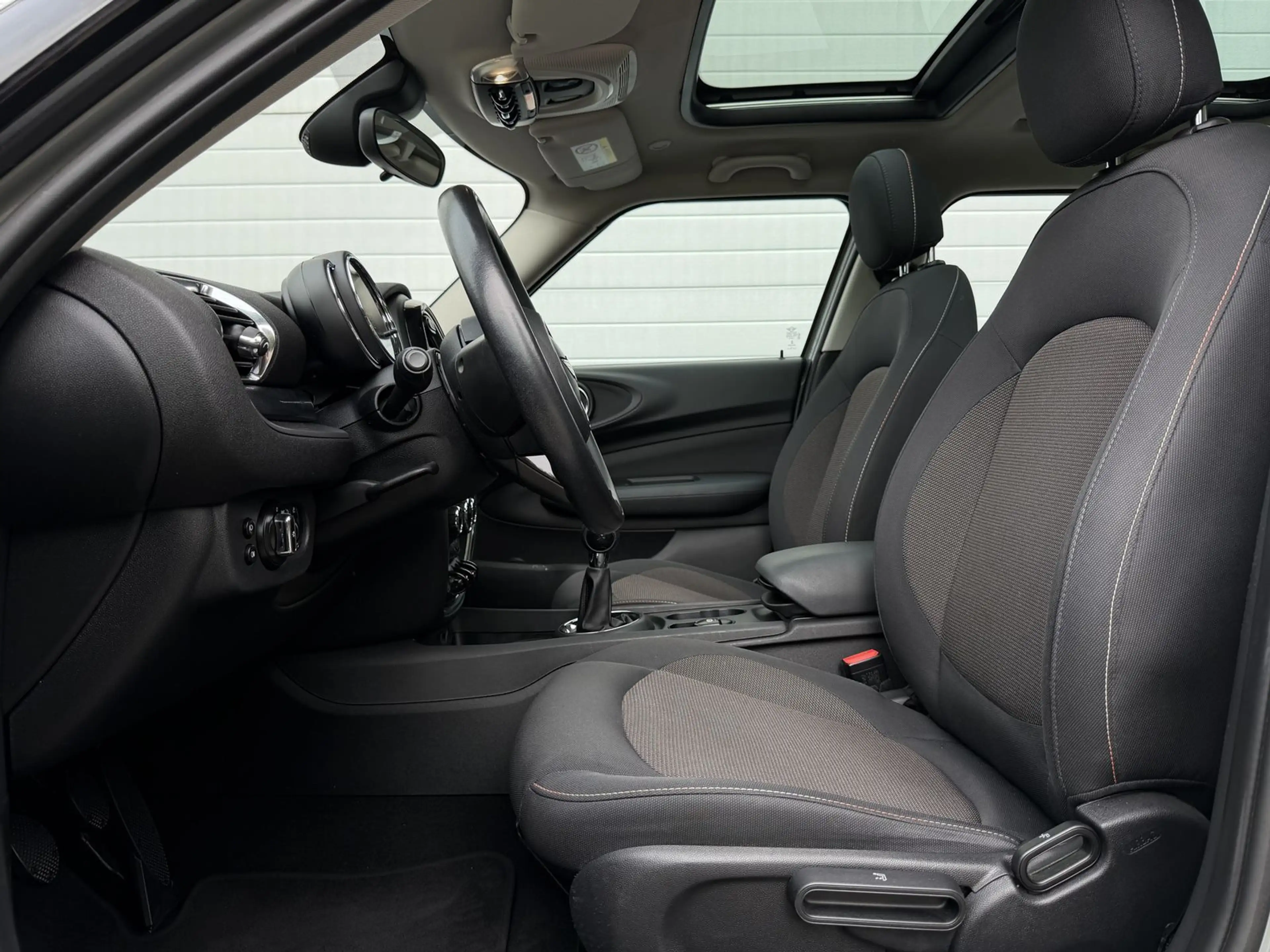 MINI One Clubman Klima/Sitzhzg/Panorama/PDC/Bluetooth — photo 7