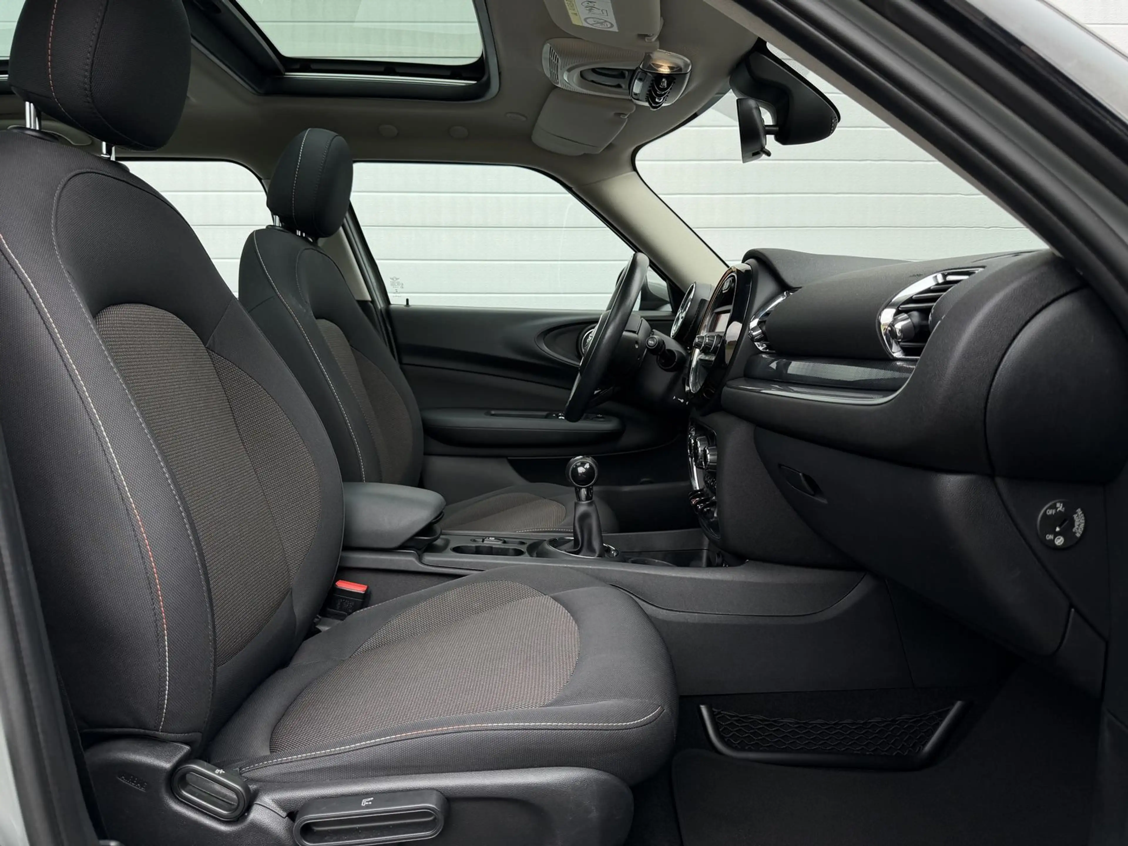 MINI One Clubman Klima/Sitzhzg/Panorama/PDC/Bluetooth — photo 11