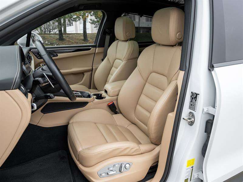 2025 Porsche Macan GTS AWD Premium Pkg Plus| Sport Chrono Pkg|21 Excl thumb 16