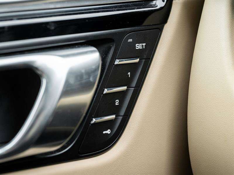 2025 Porsche Macan GTS AWD Premium Pkg Plus| Sport Chrono Pkg|21 Excl thumb 20